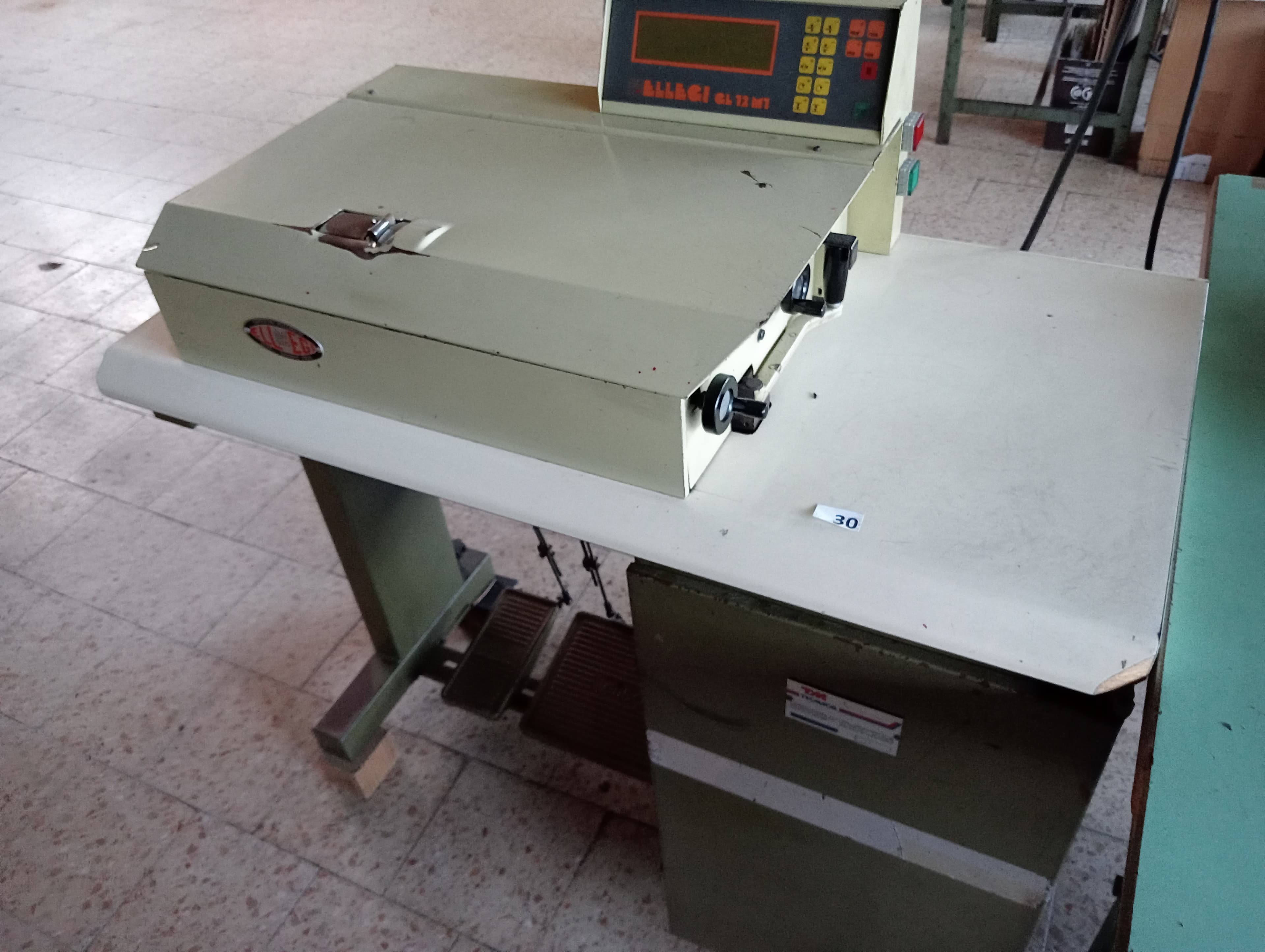 Máquinas de Facear · Máquina de Timbrar · Máquina de equalizar — imagen 2