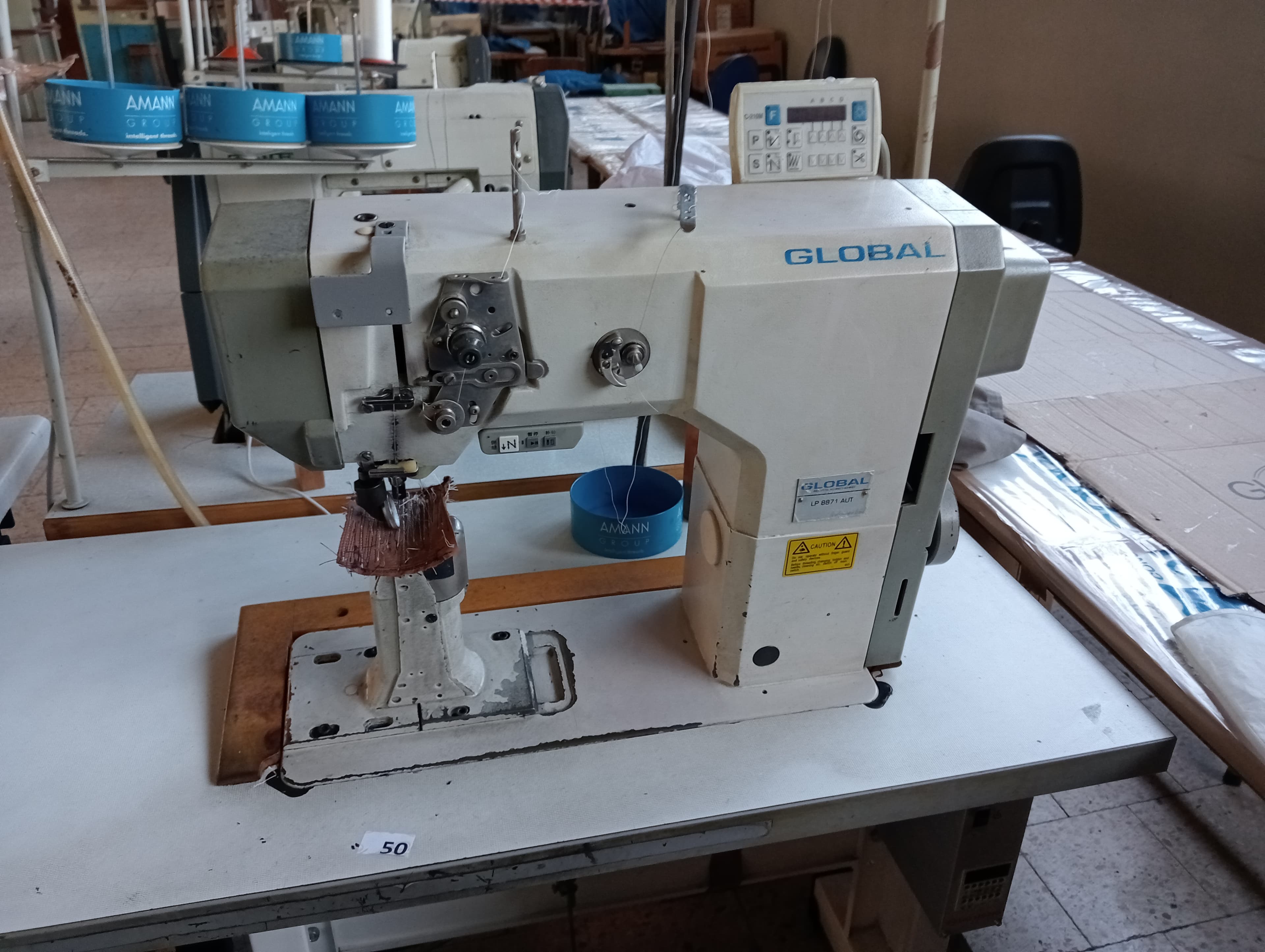 Máquina de Ilhoses · Máquina de Zig-Zag · Máquinas de Coluna Alta · Máquina de Meter Fita — imagen 29