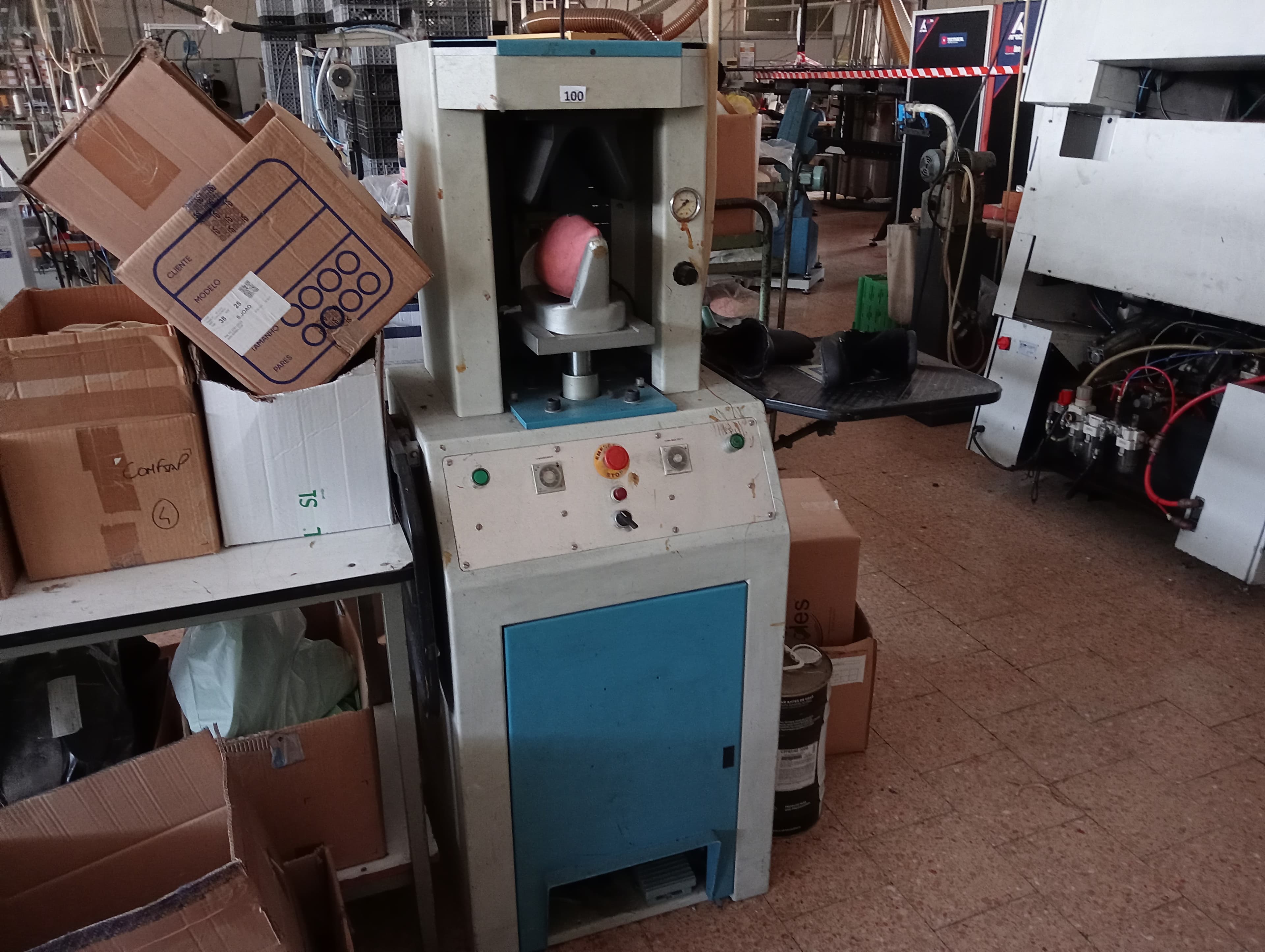 Máquina de Moldar + Máquina de Contrafortes — imagem 5