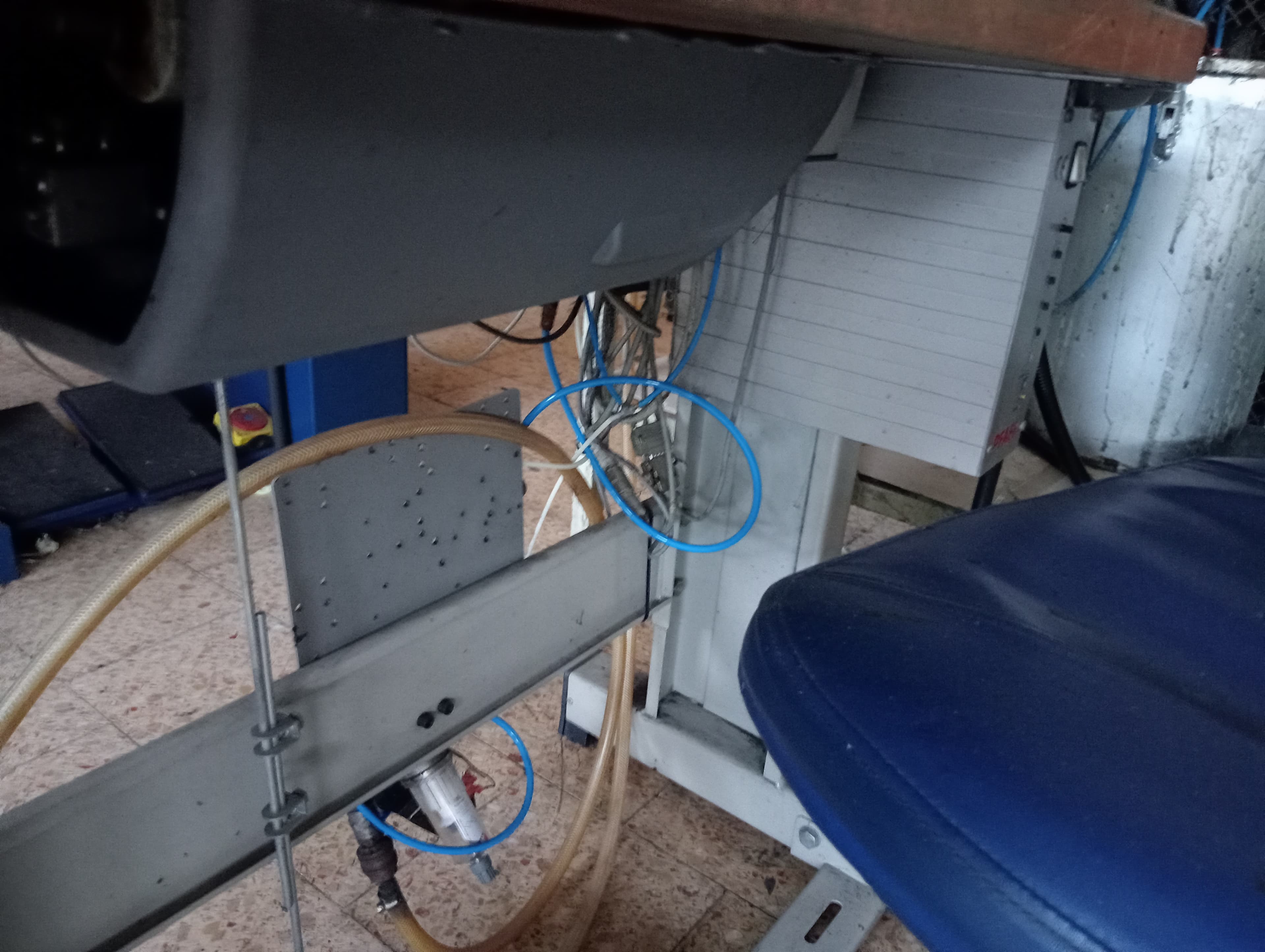 Máquina de Coluna Alta · Máquina de Meter Fita · Máquina de Orlar — imagem 3