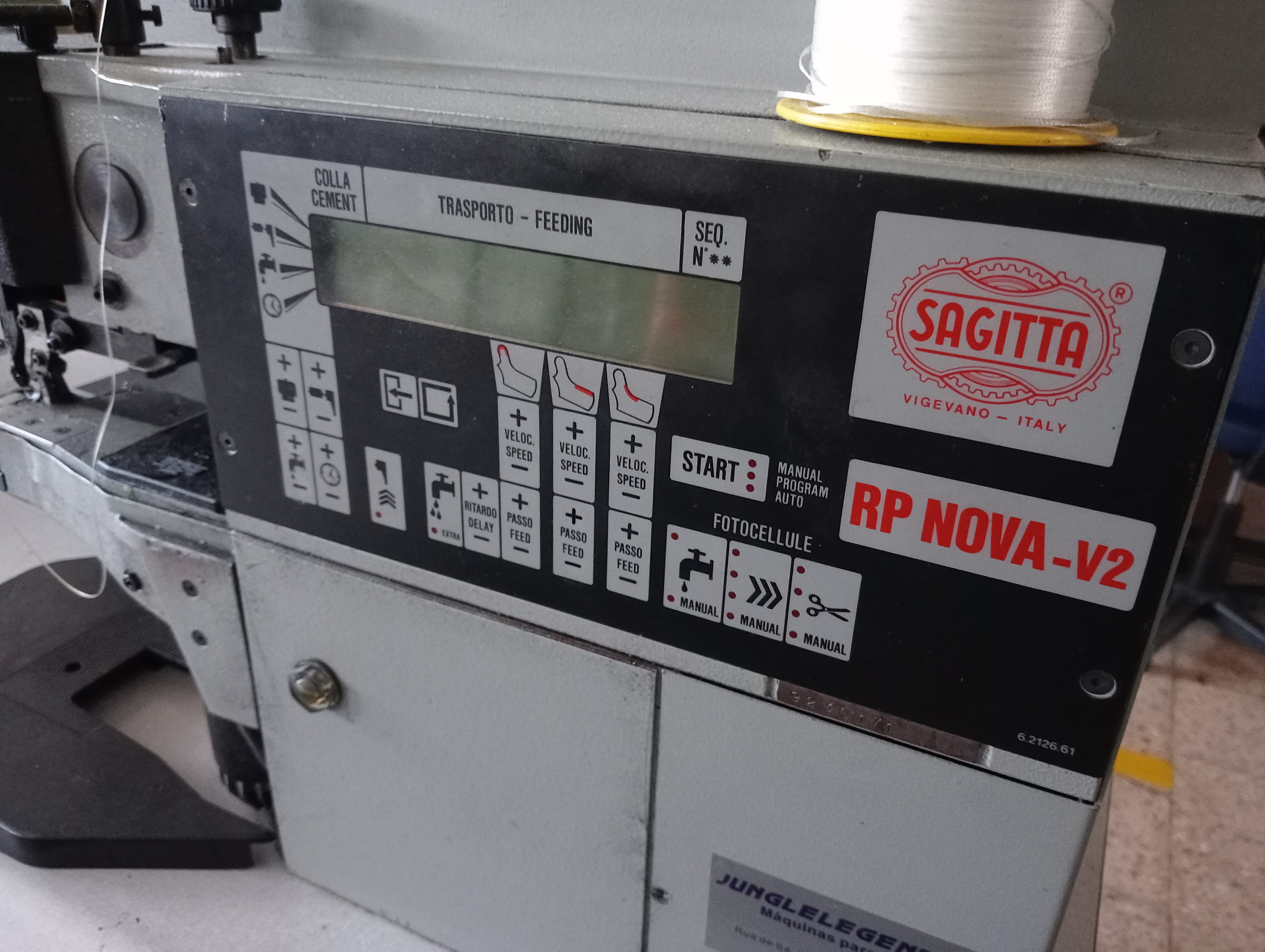 Máquina de Coluna Alta · Máquina de Meter Fita · Máquina de Orlar — imagem 12