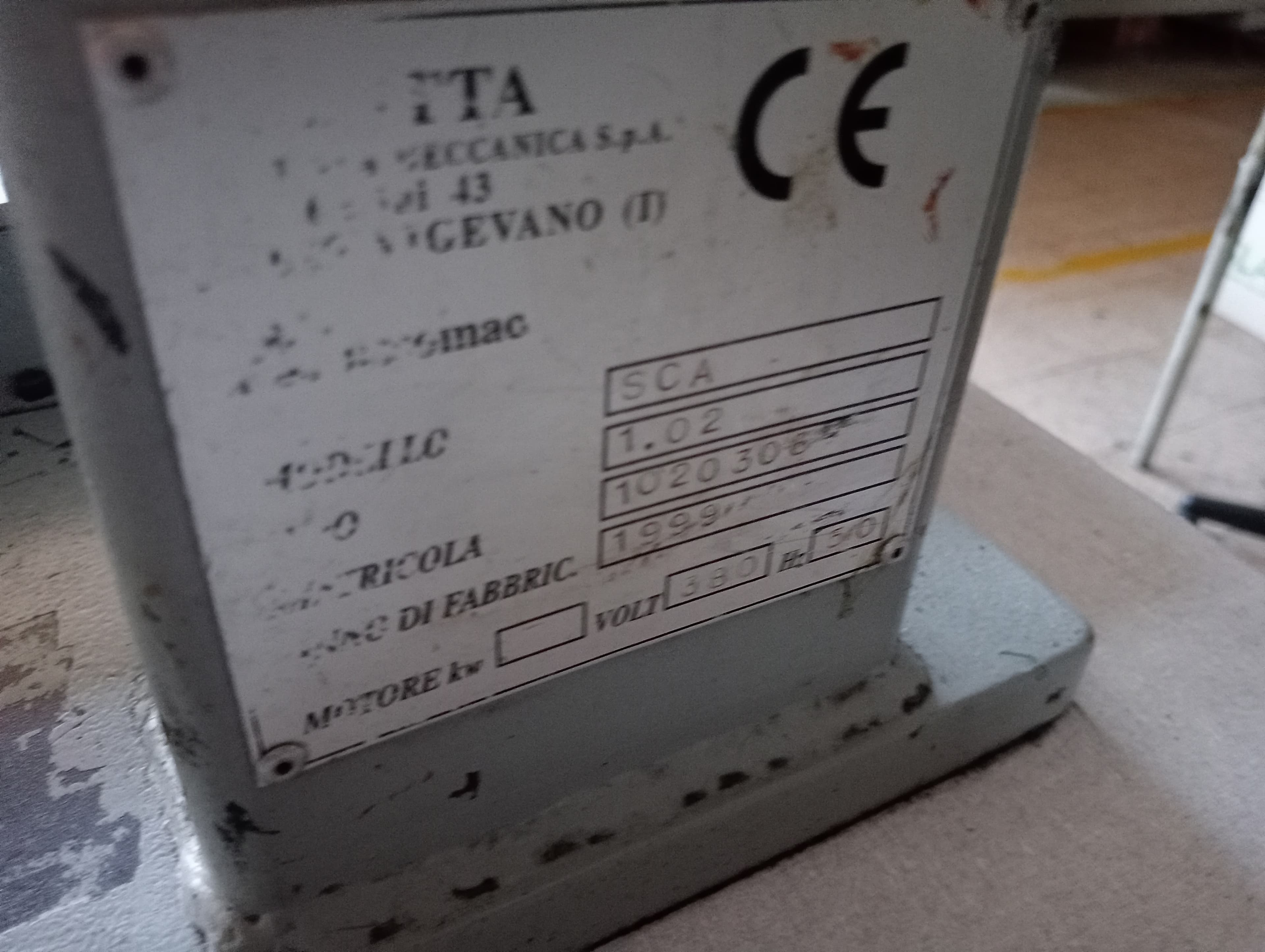 Máquina de Coluna Alta · Máquina de Meter Fita · Máquina de Orlar — imagem 8