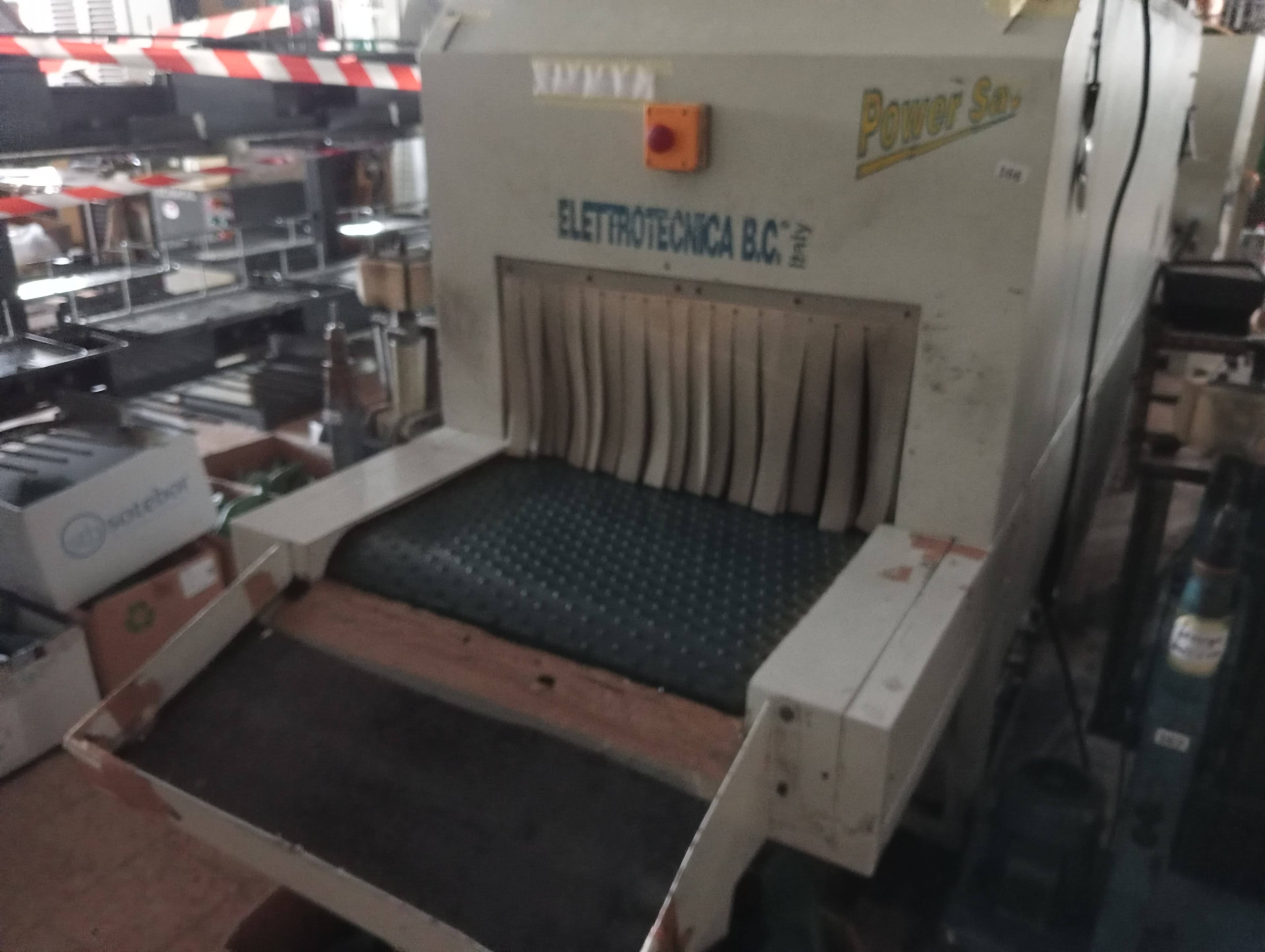 Forno · Máquinas de Retirar Formas — imagen 2