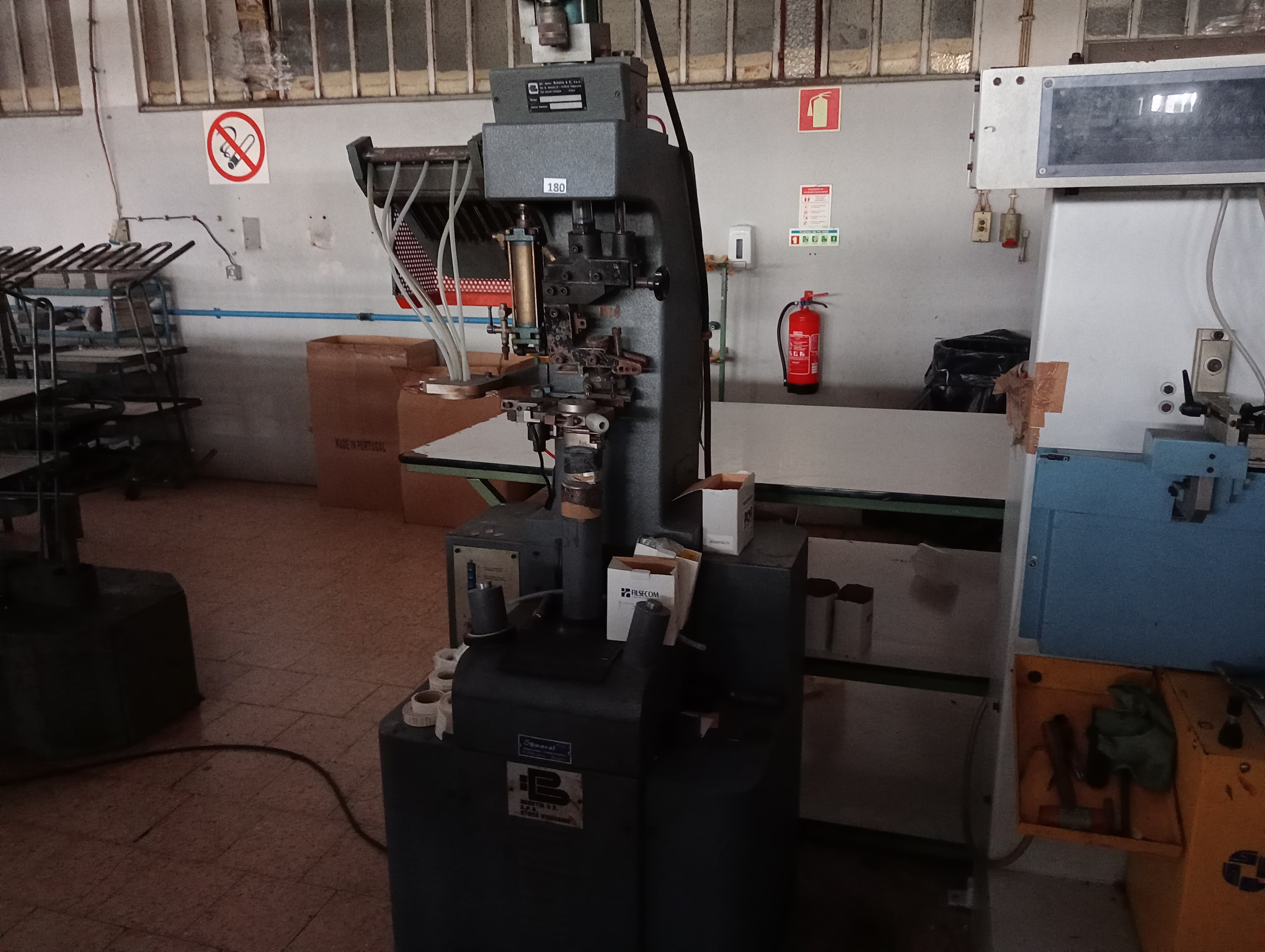 Máquinas de Pregar Saltos · Máquina de Coser Solas — imagem 7