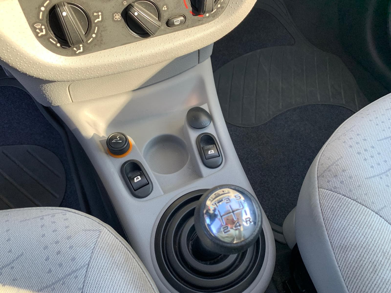 Citroën C3 · Ano 2003 — imagem 30