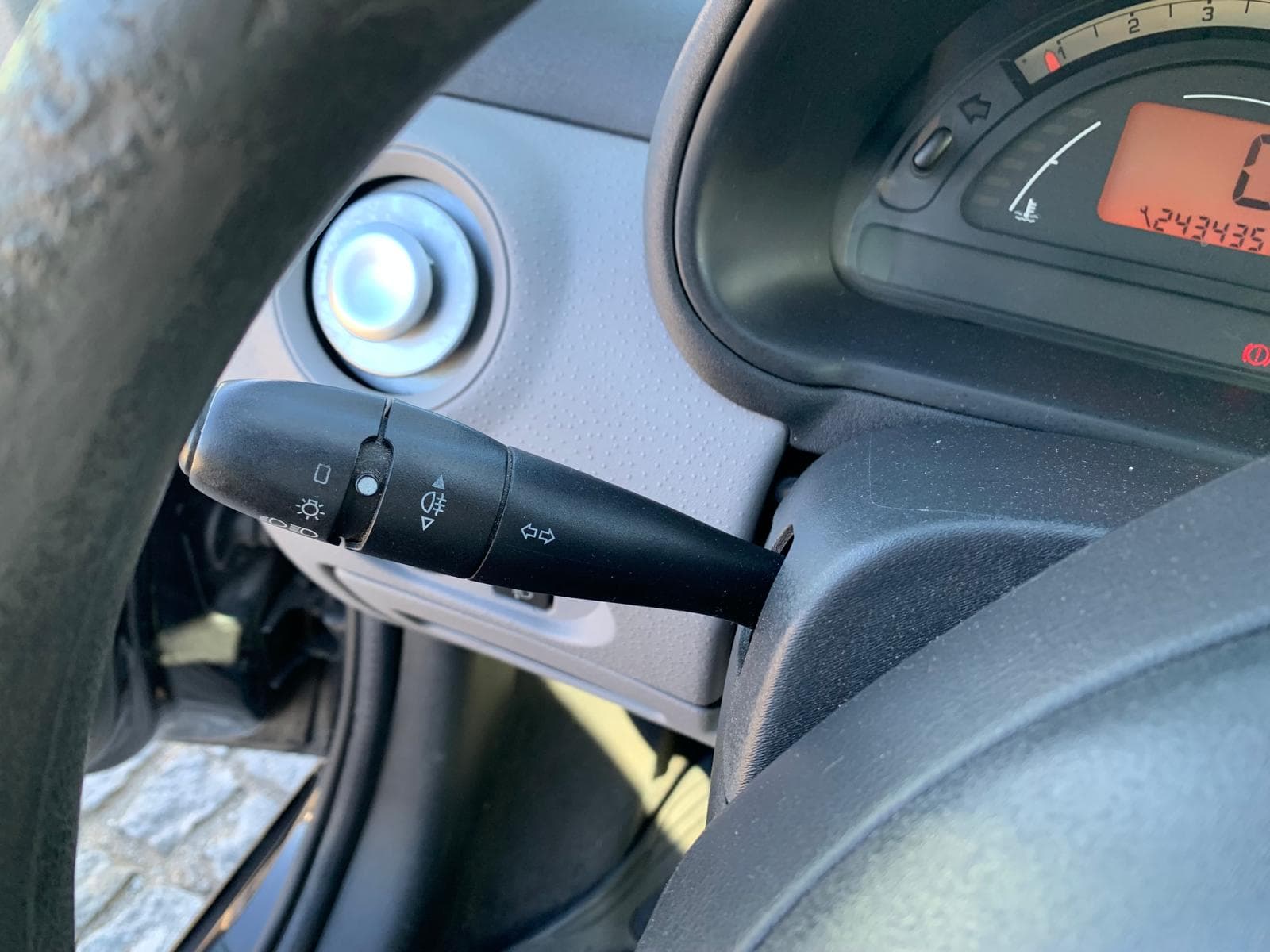 Citroën C3 · Ano 2003 — imagem 33