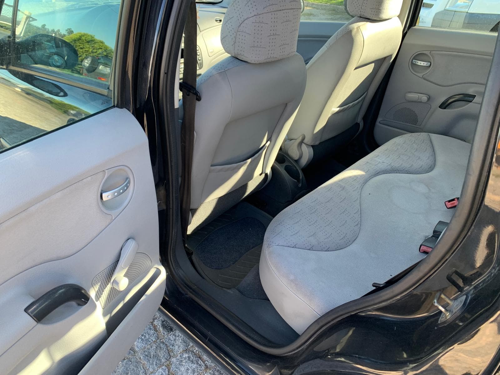Citroën C3 · Ano 2003 — imagem 23