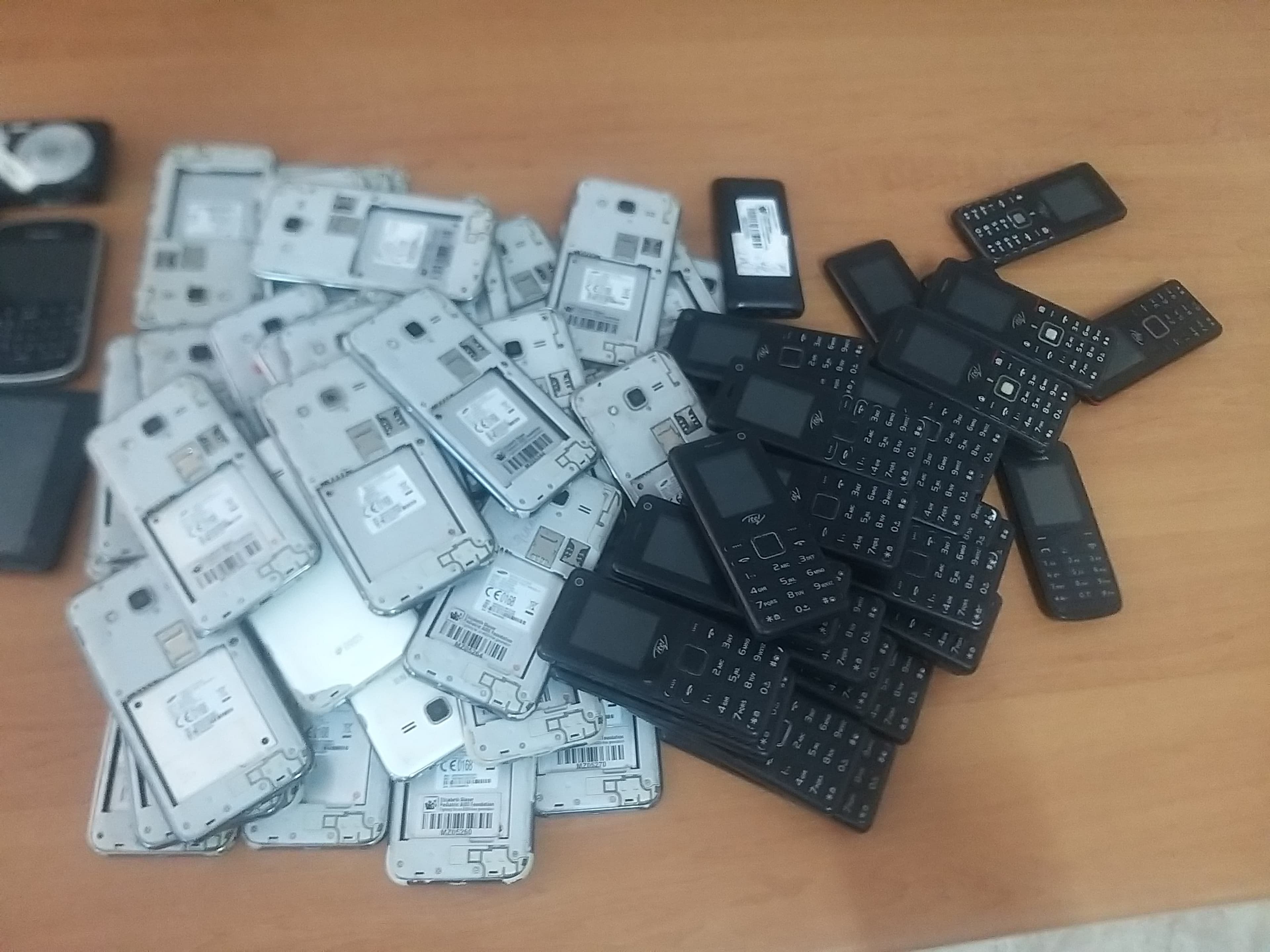 Mobile Phones — image 5