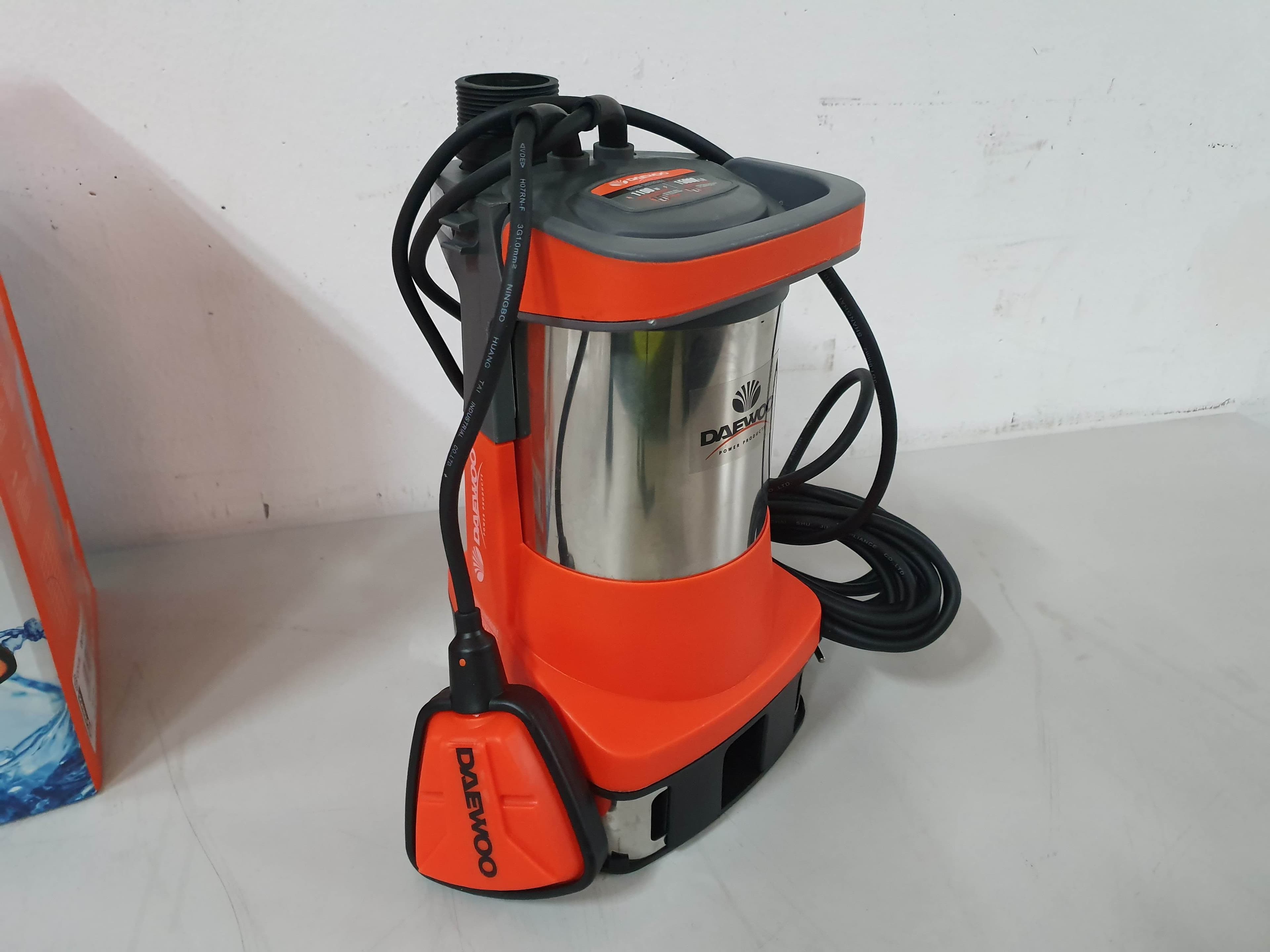 BOMBA SUMERGIBLE DAEWOO — imagen 2