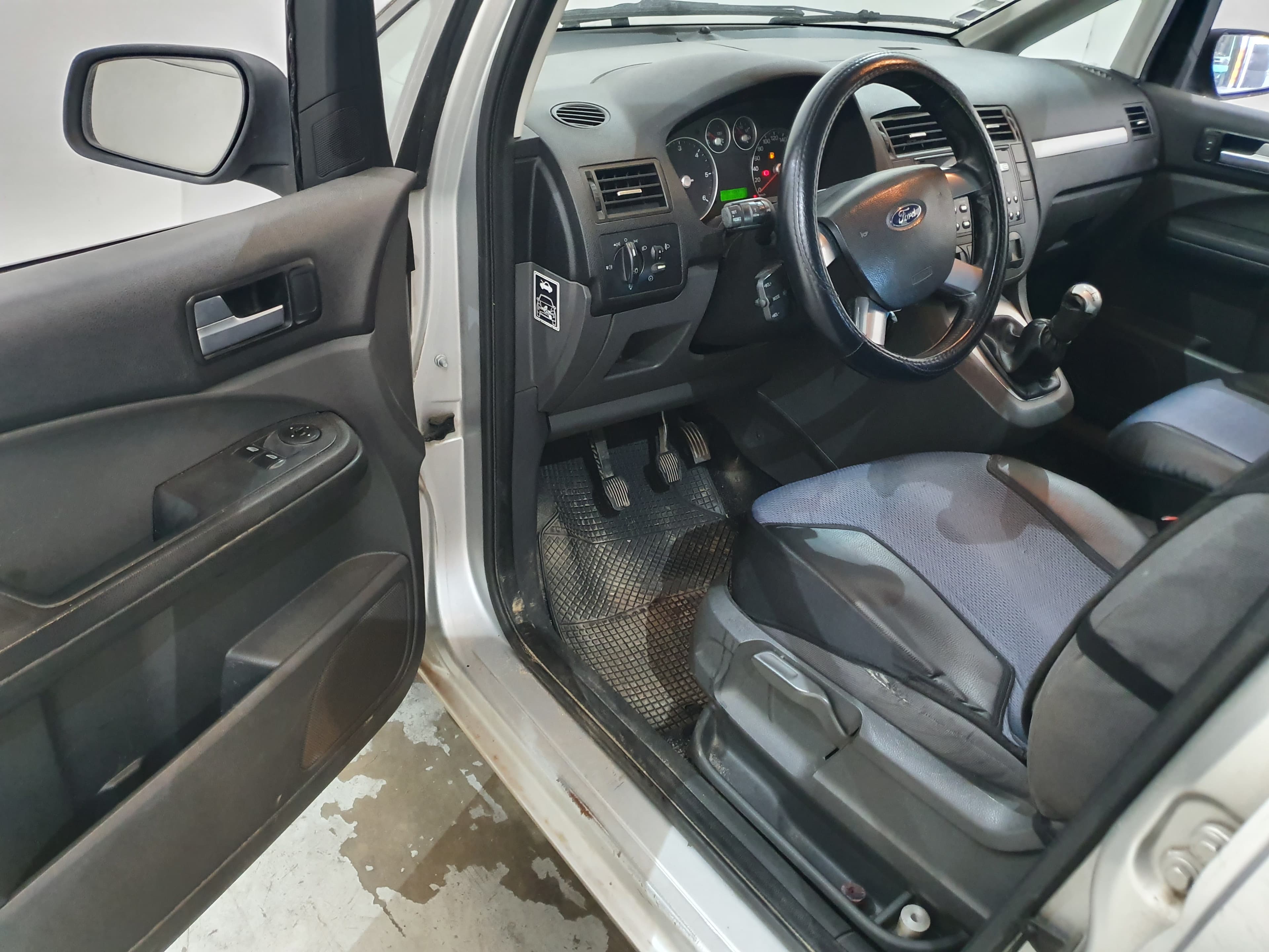 Ford Focus C-Max · Ano 2004 — image 38