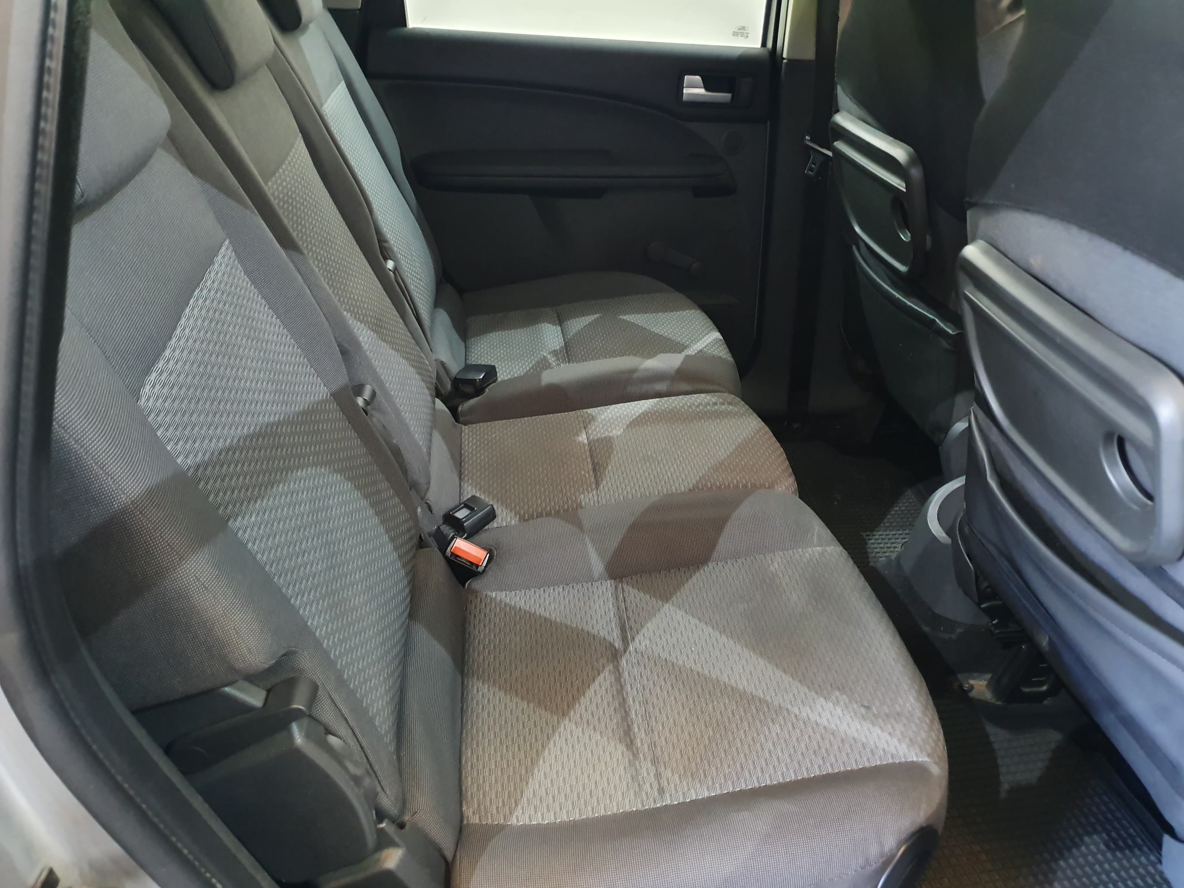 Ford Focus C-Max · Ano 2004 — image 30