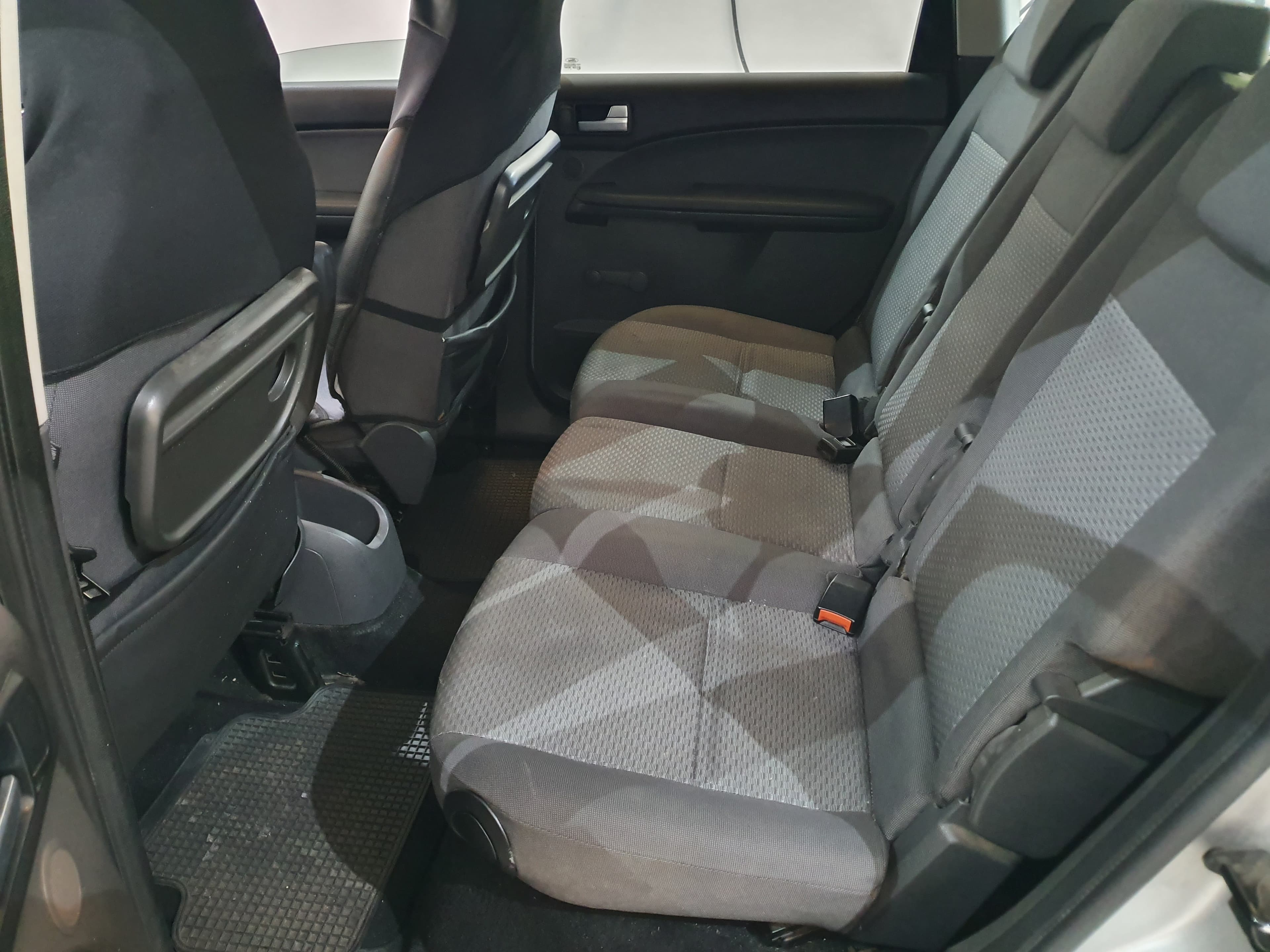 Ford Focus C-Max · Ano 2004 — image 37