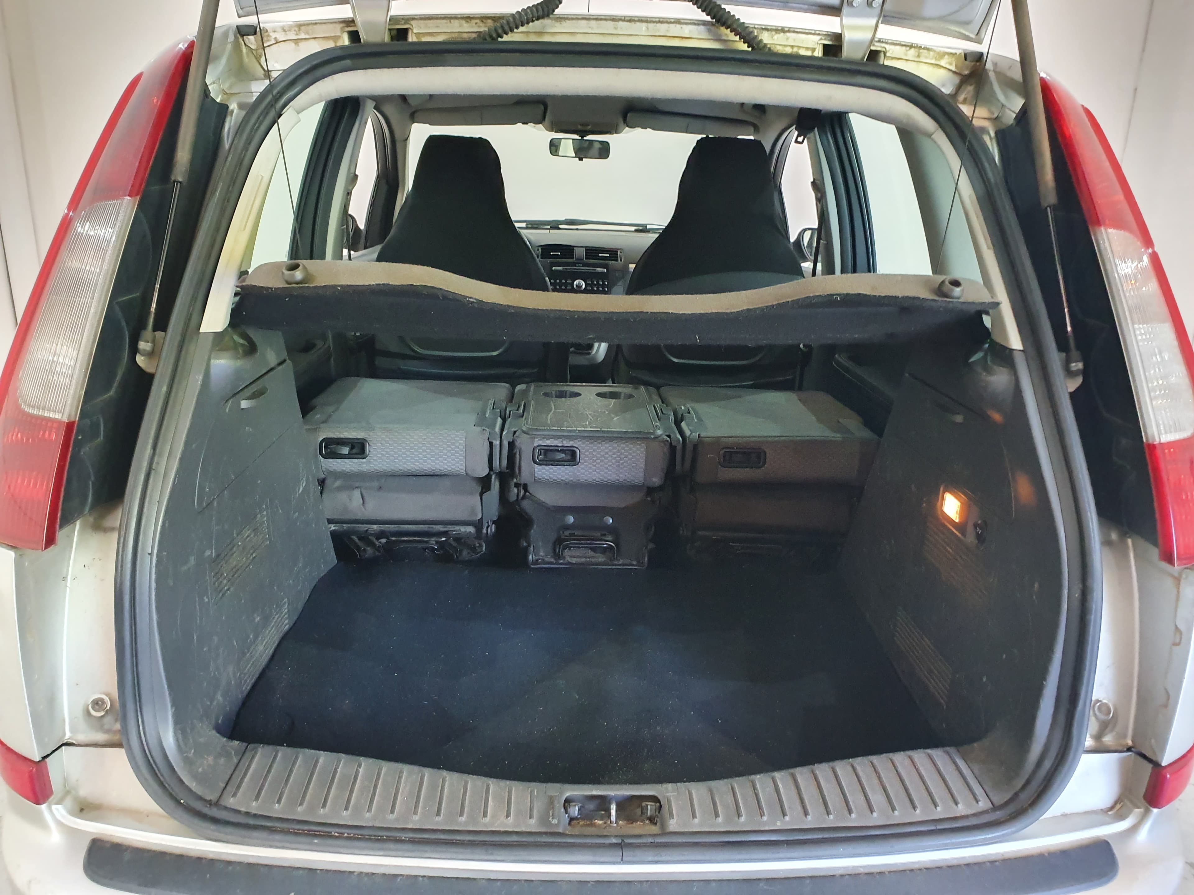 Ford Focus C-Max · Ano 2004 — image 8