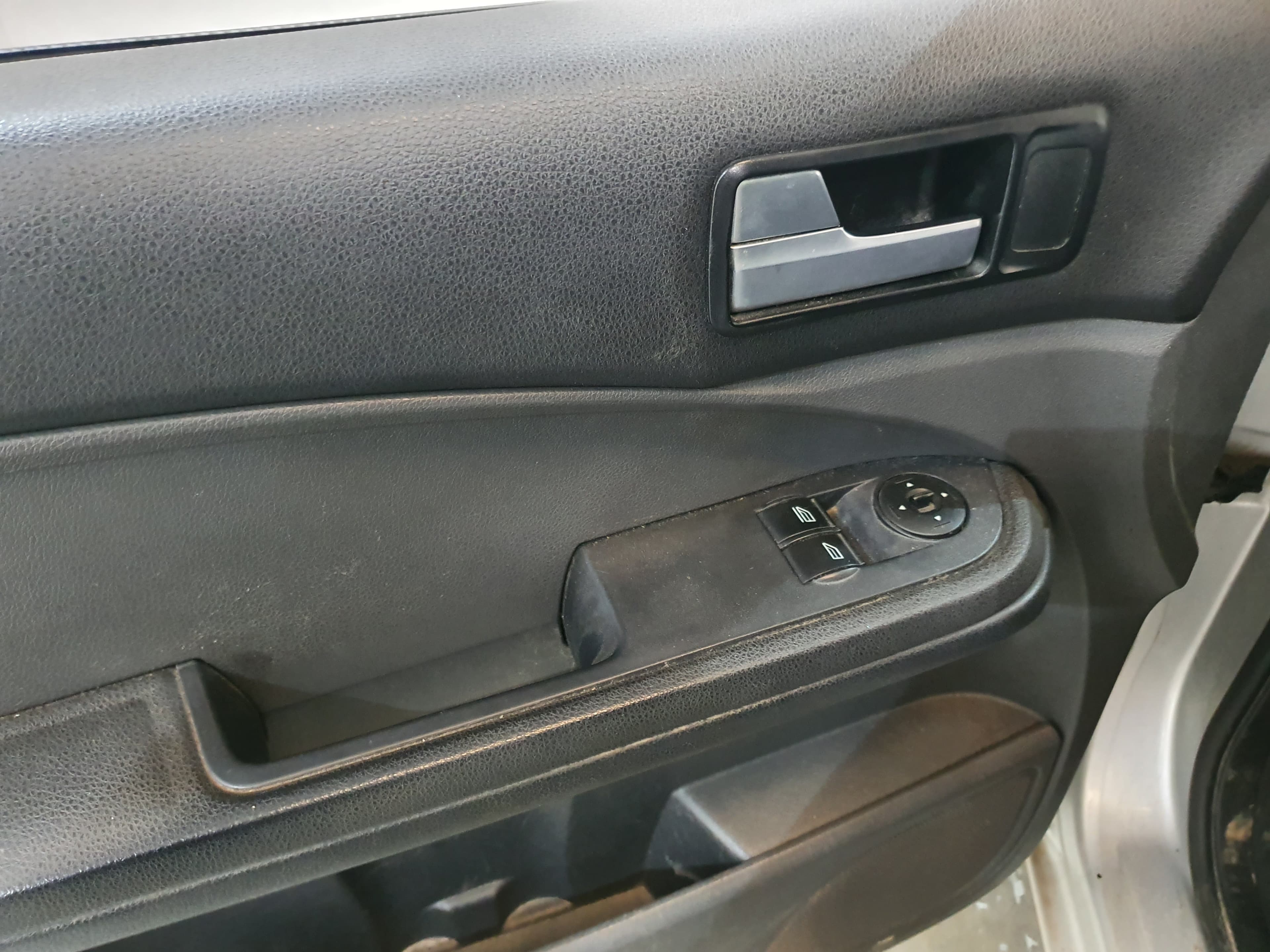 Ford Focus C-Max · Ano 2004 — image 39