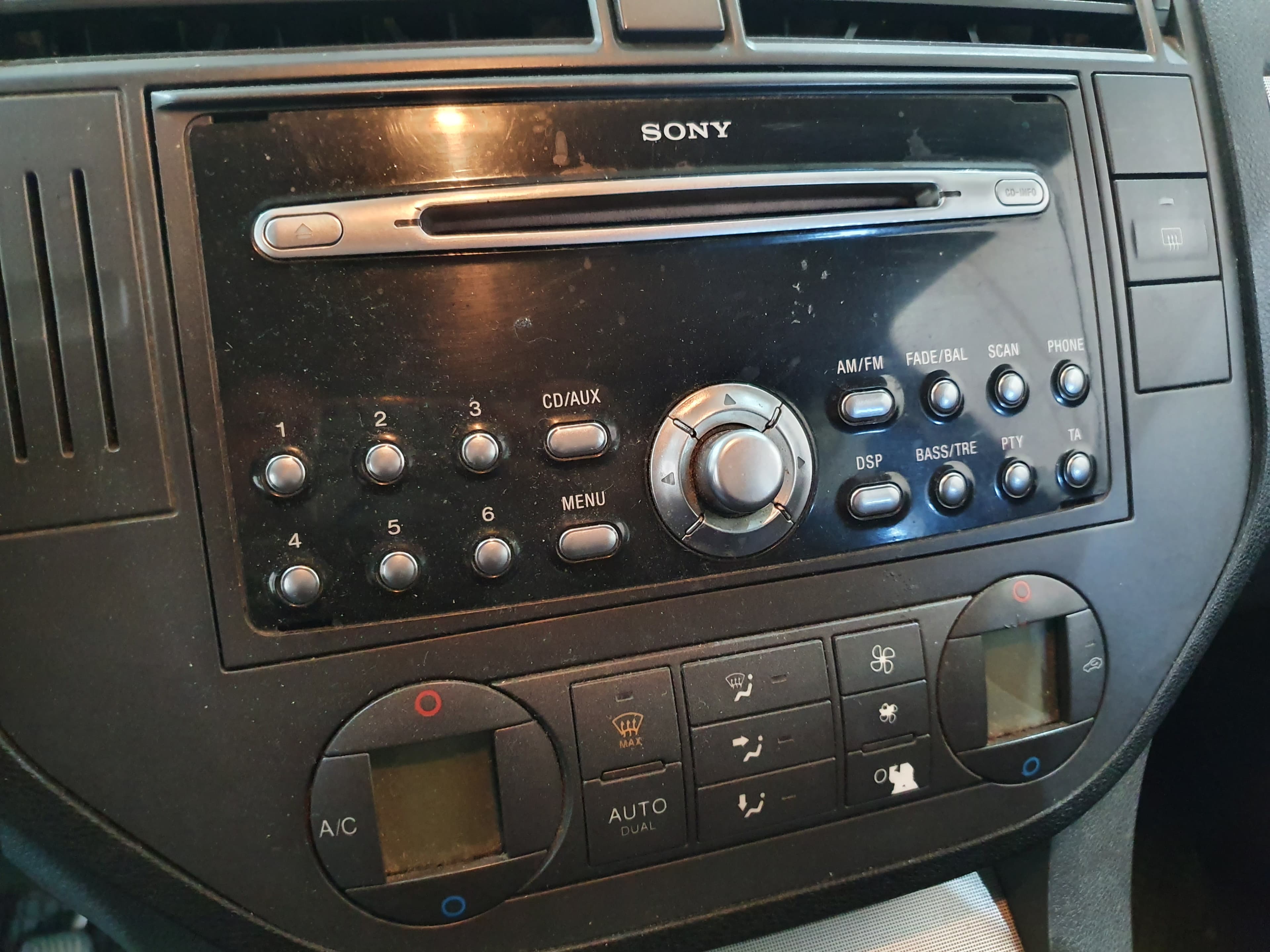 Ford Focus C-Max · Ano 2004 — image 49