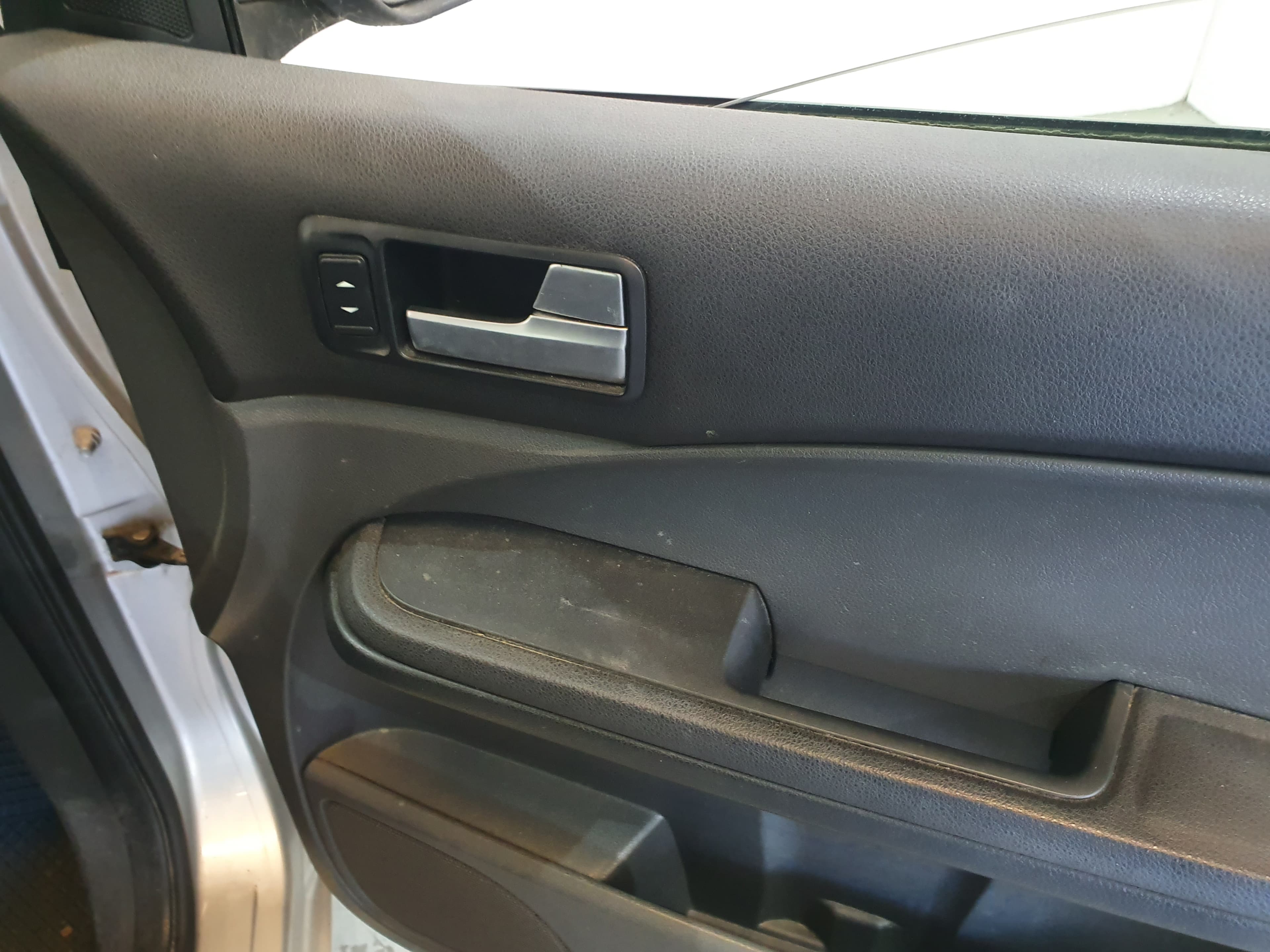 Ford Focus C-Max · Ano 2004 — image 32