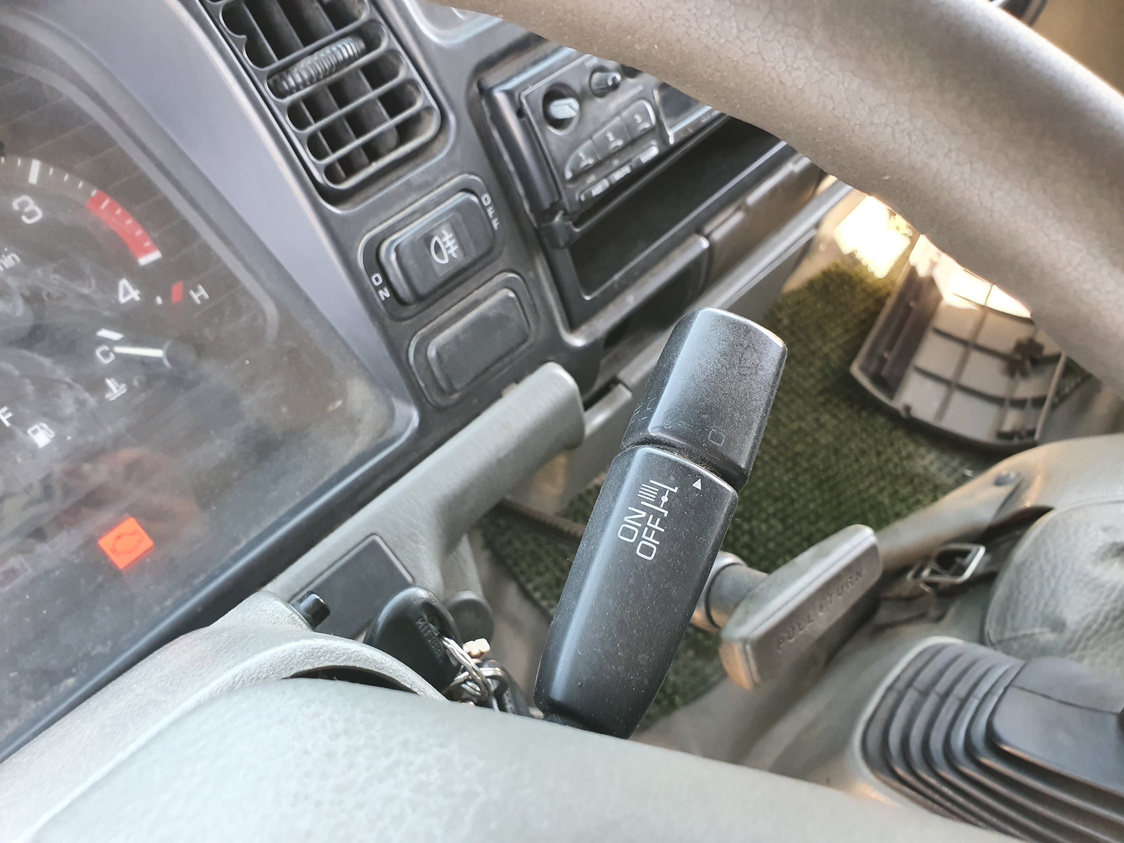 Mitsubishi Canter · Ano 2004 — imagen 28