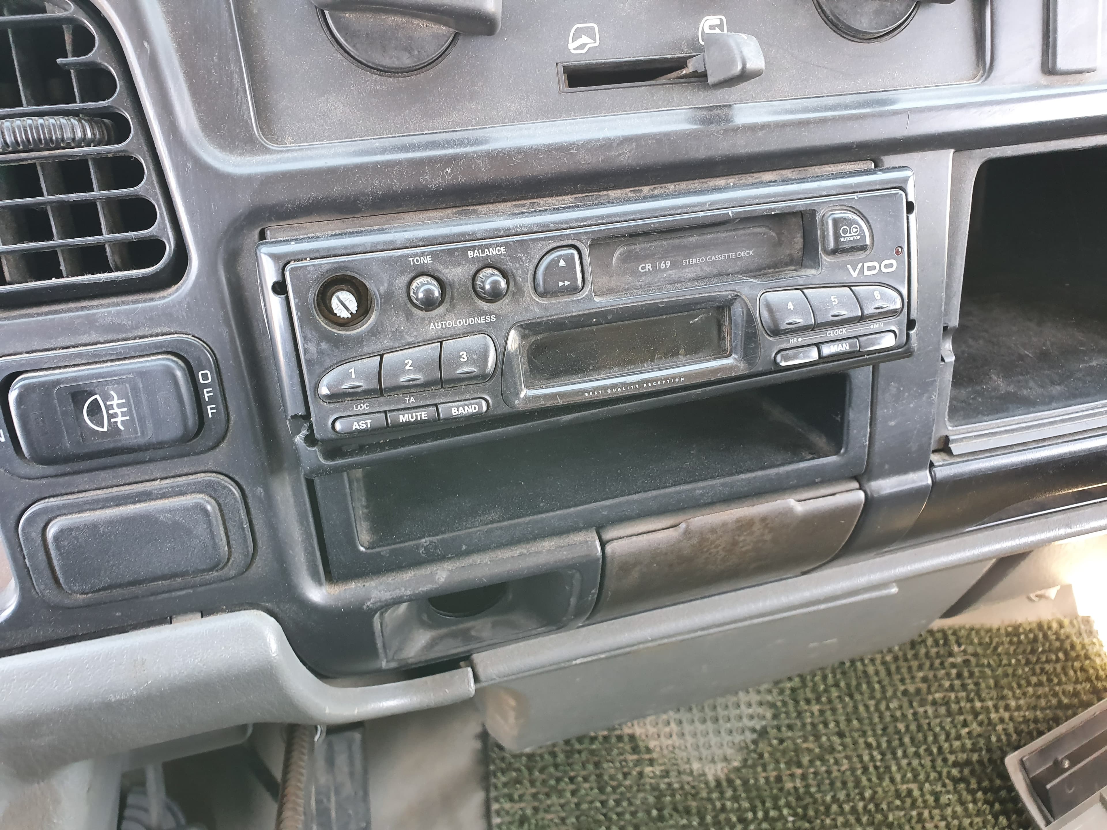 Mitsubishi Canter · Ano 2004 — imagen 24