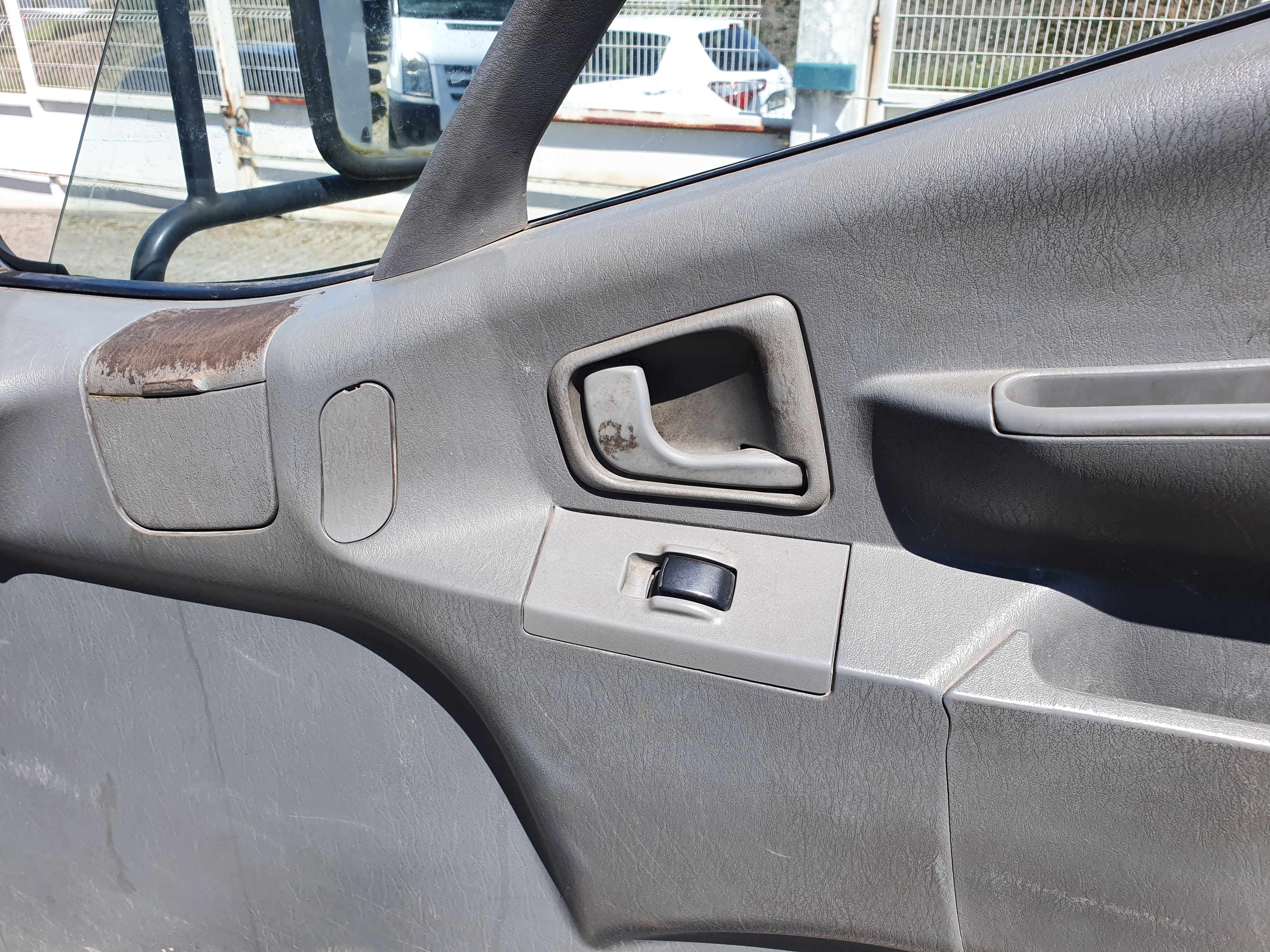Mitsubishi Canter · Ano 2004 — imagen 15