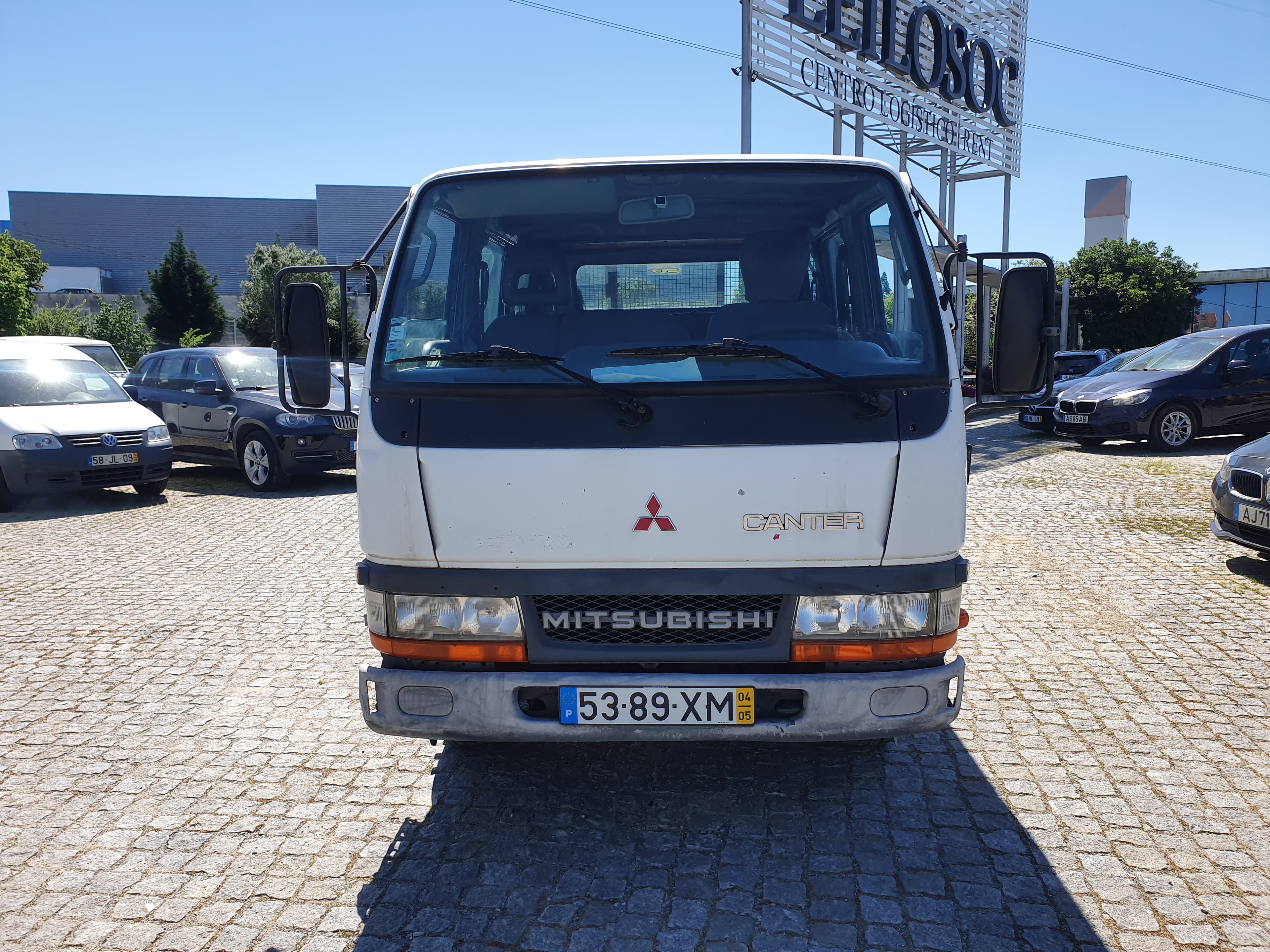 Mitsubishi Canter · Ano 2004 — imagen 3