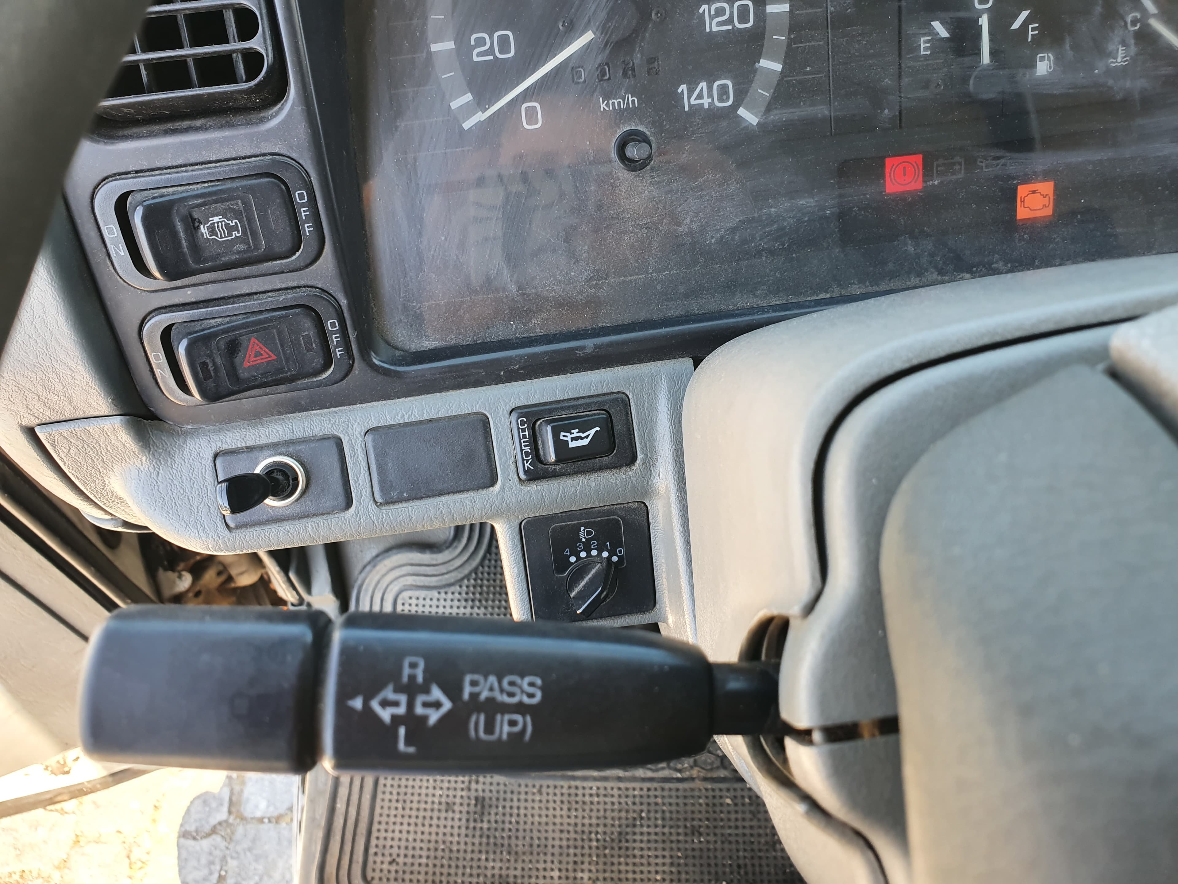 Mitsubishi Canter · Ano 2004 — imagen 27