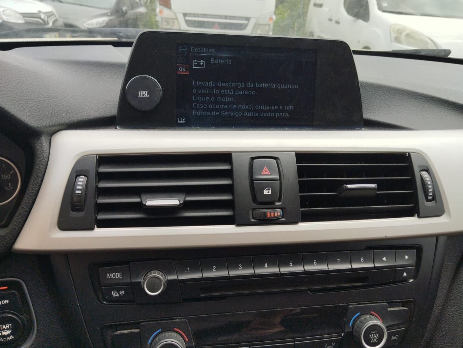 BMW 320ed · Ano 2014 — imagem 15