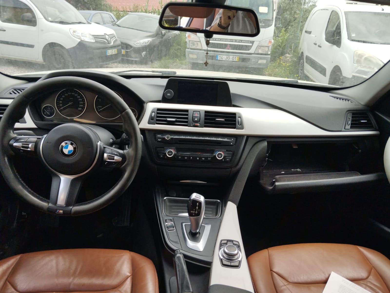 BMW 320ed · Ano 2014 — imagem 12