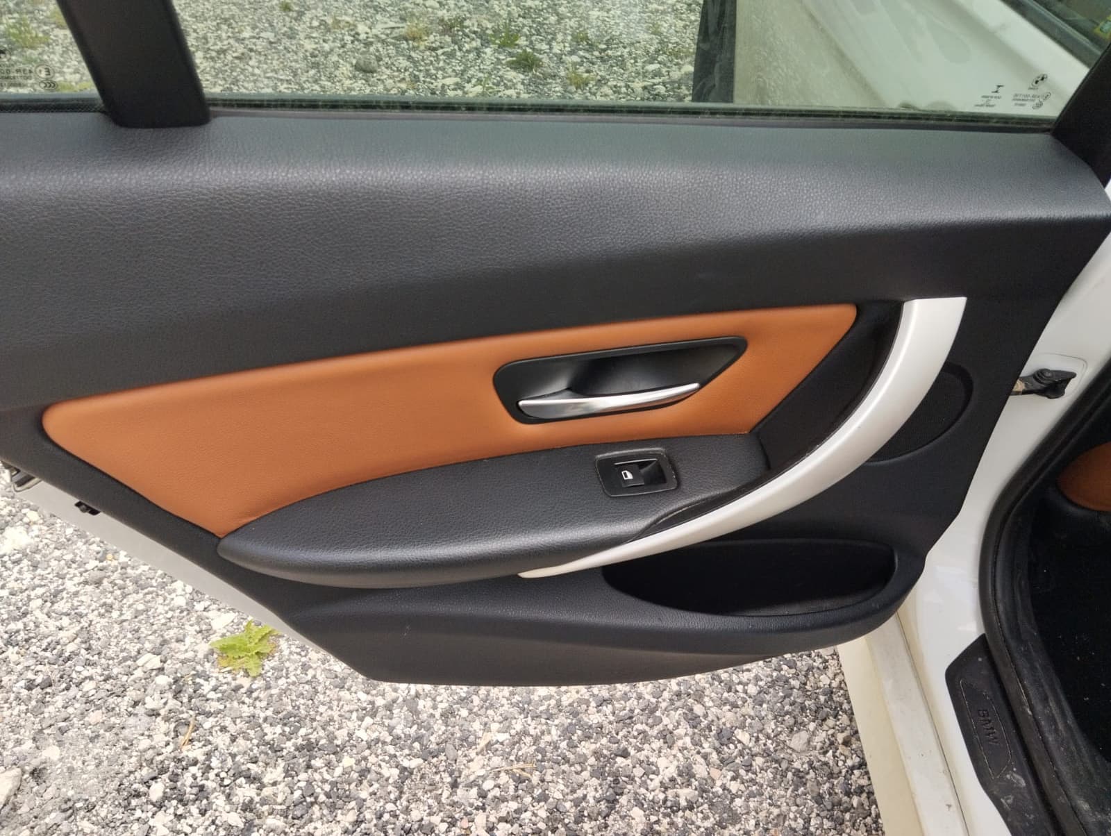 BMW 320ed · Ano 2014 — imagem 17