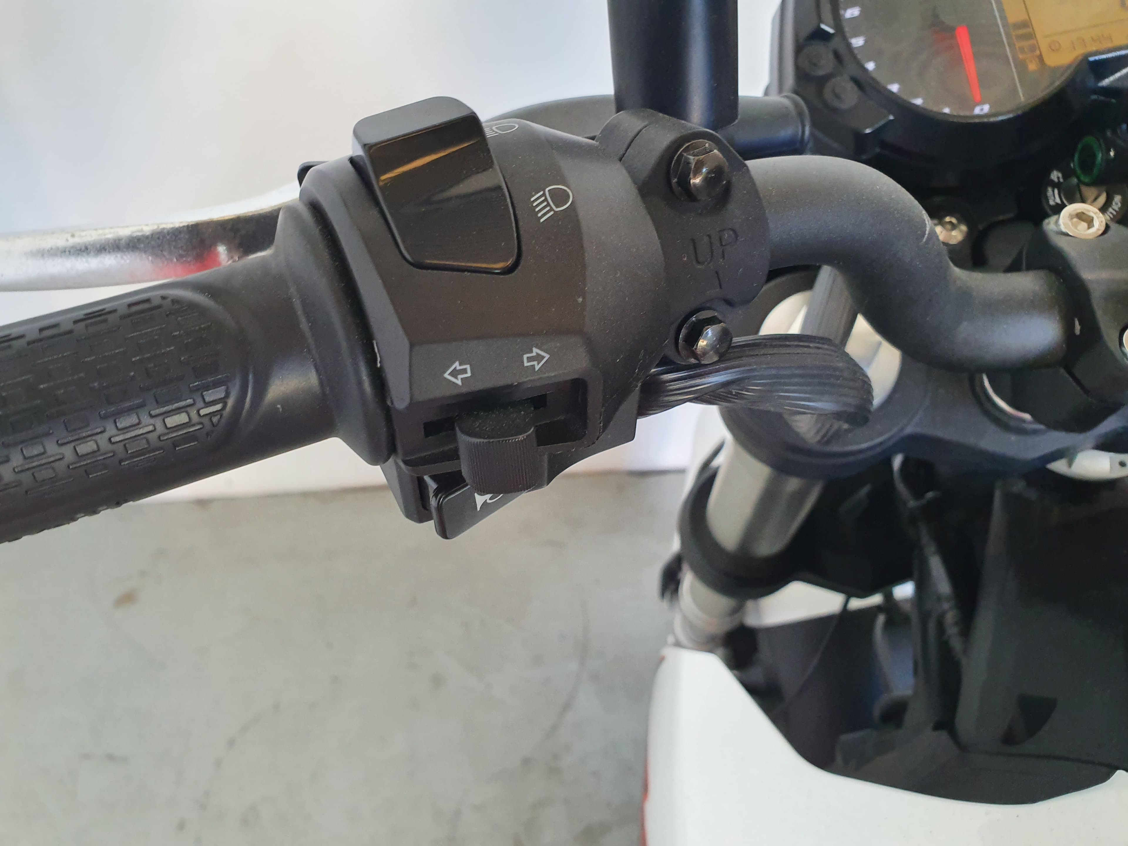 Benelli TNT 125 · Ano 2023 — imagen 9