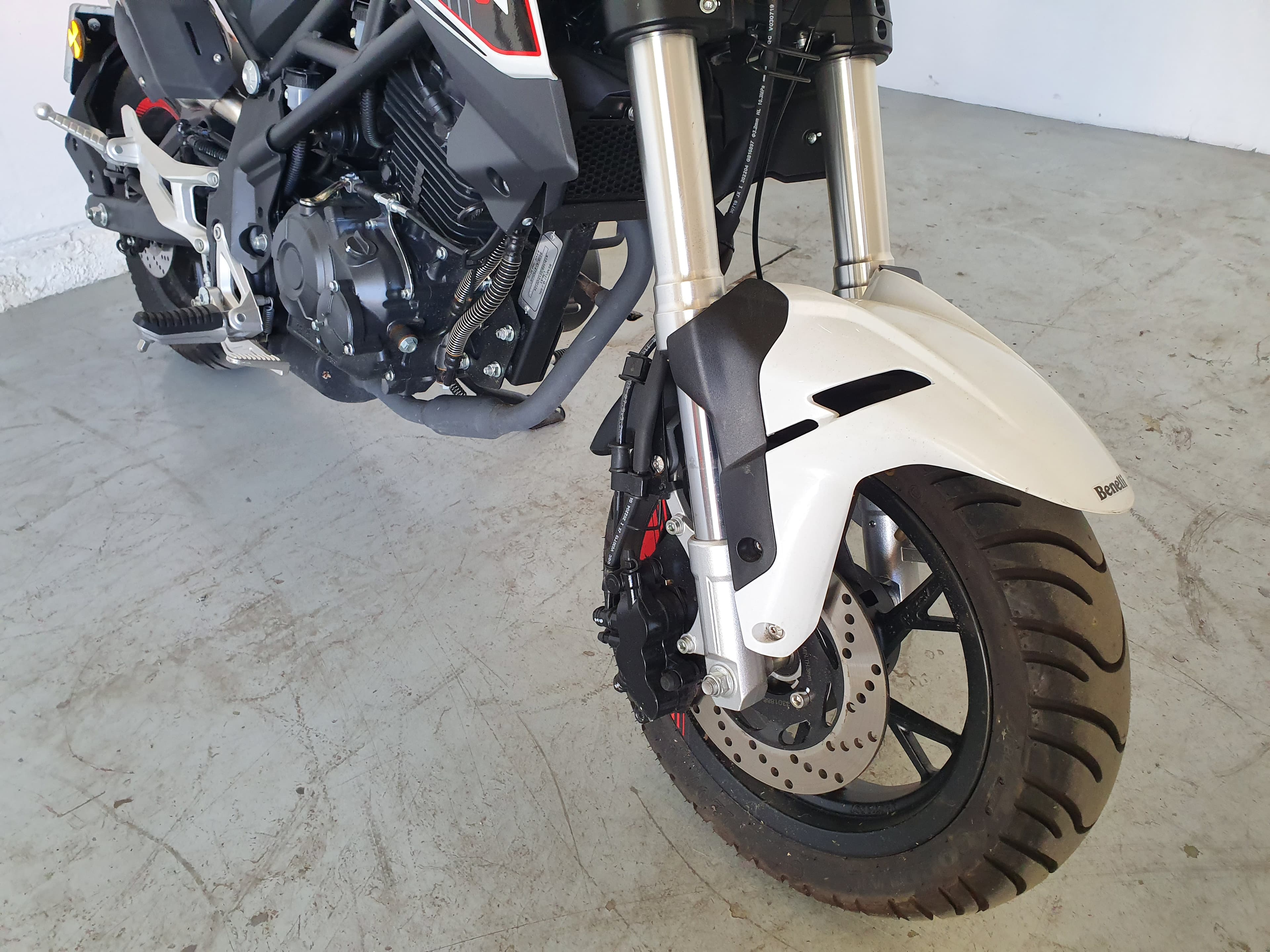 Benelli TNT 125 · Ano 2023 — imagen 17