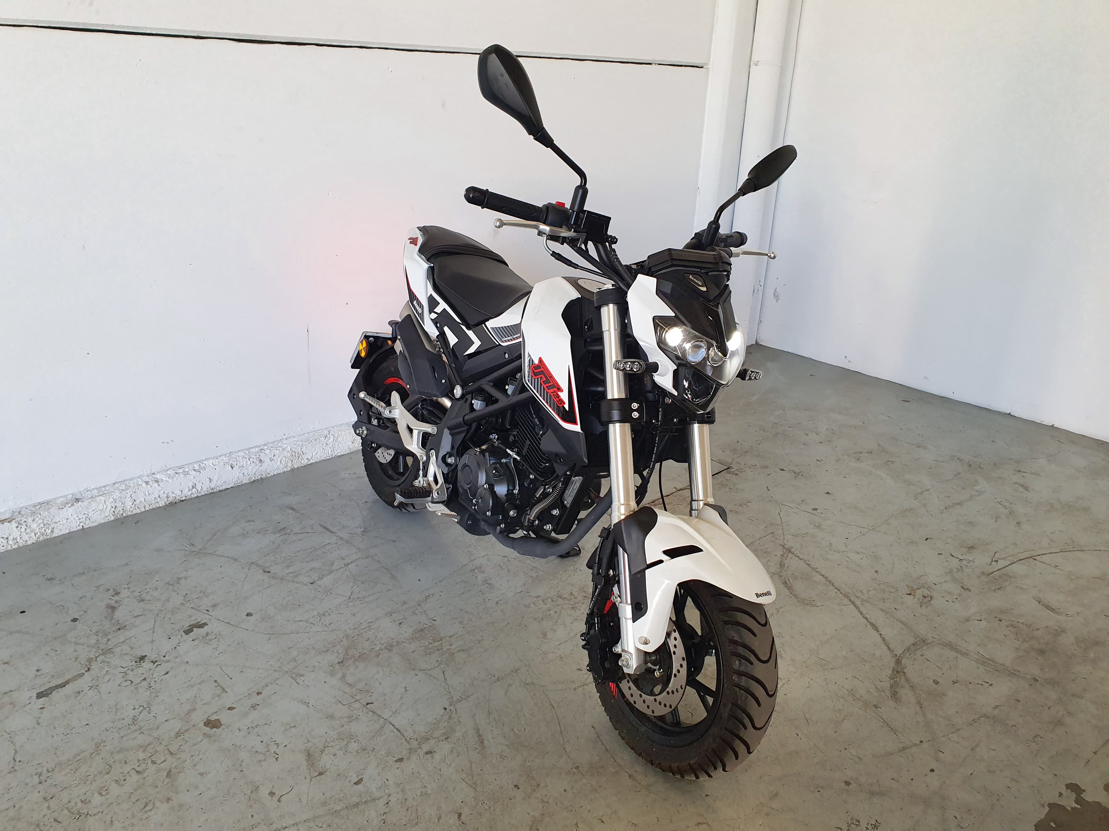 Benelli TNT 125 · Ano 2023 — imagen 1