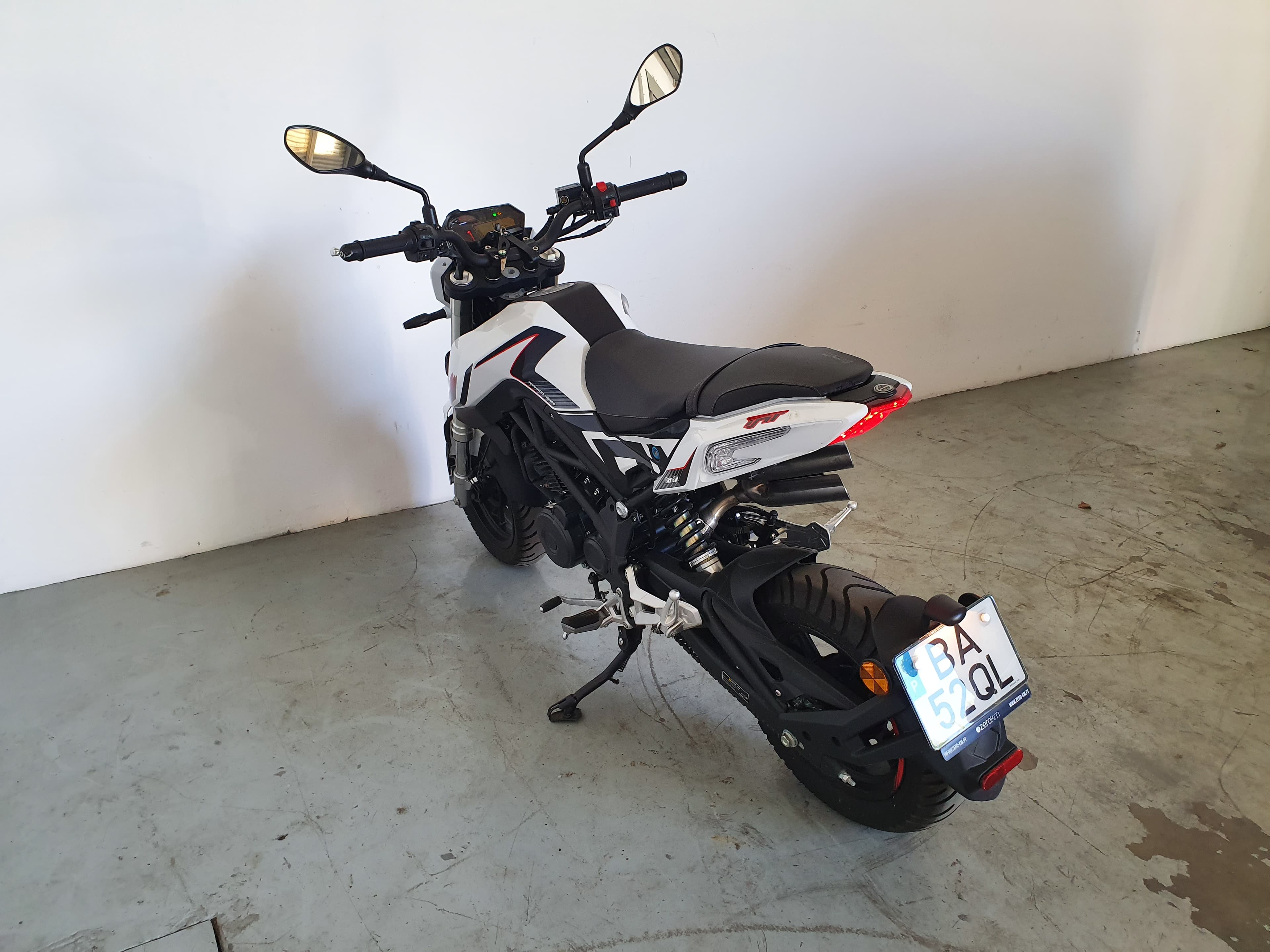Benelli TNT 125 · Ano 2023 — imagen 5