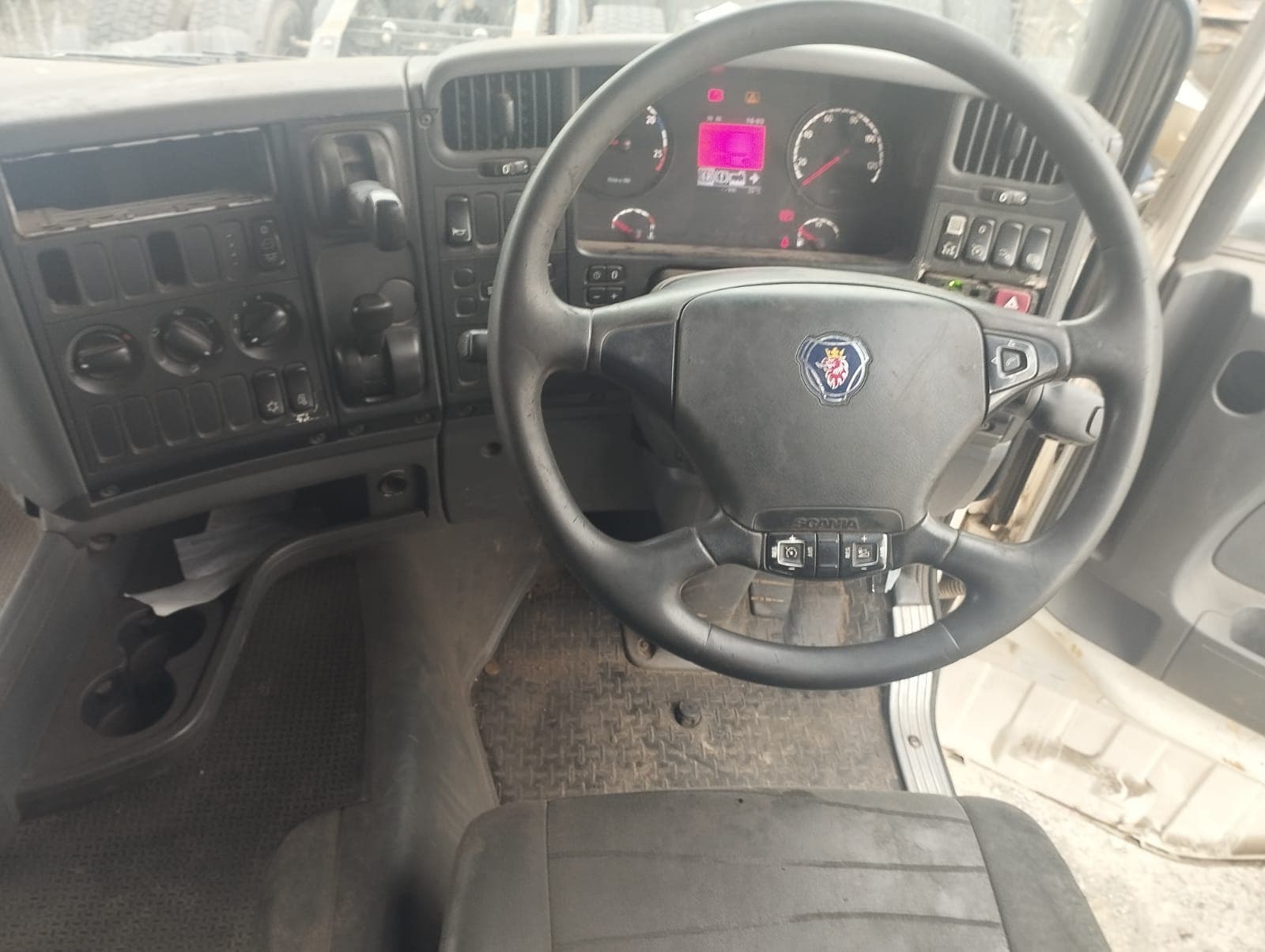 Scania G460 — imagem 12