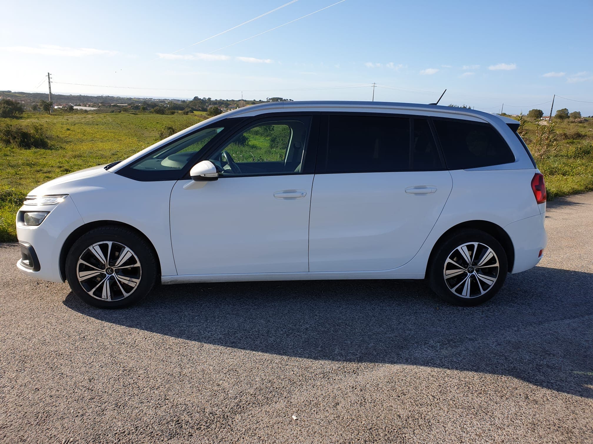Citroën C4 Grand Spacetourer · Ano 2018 — imagen 4