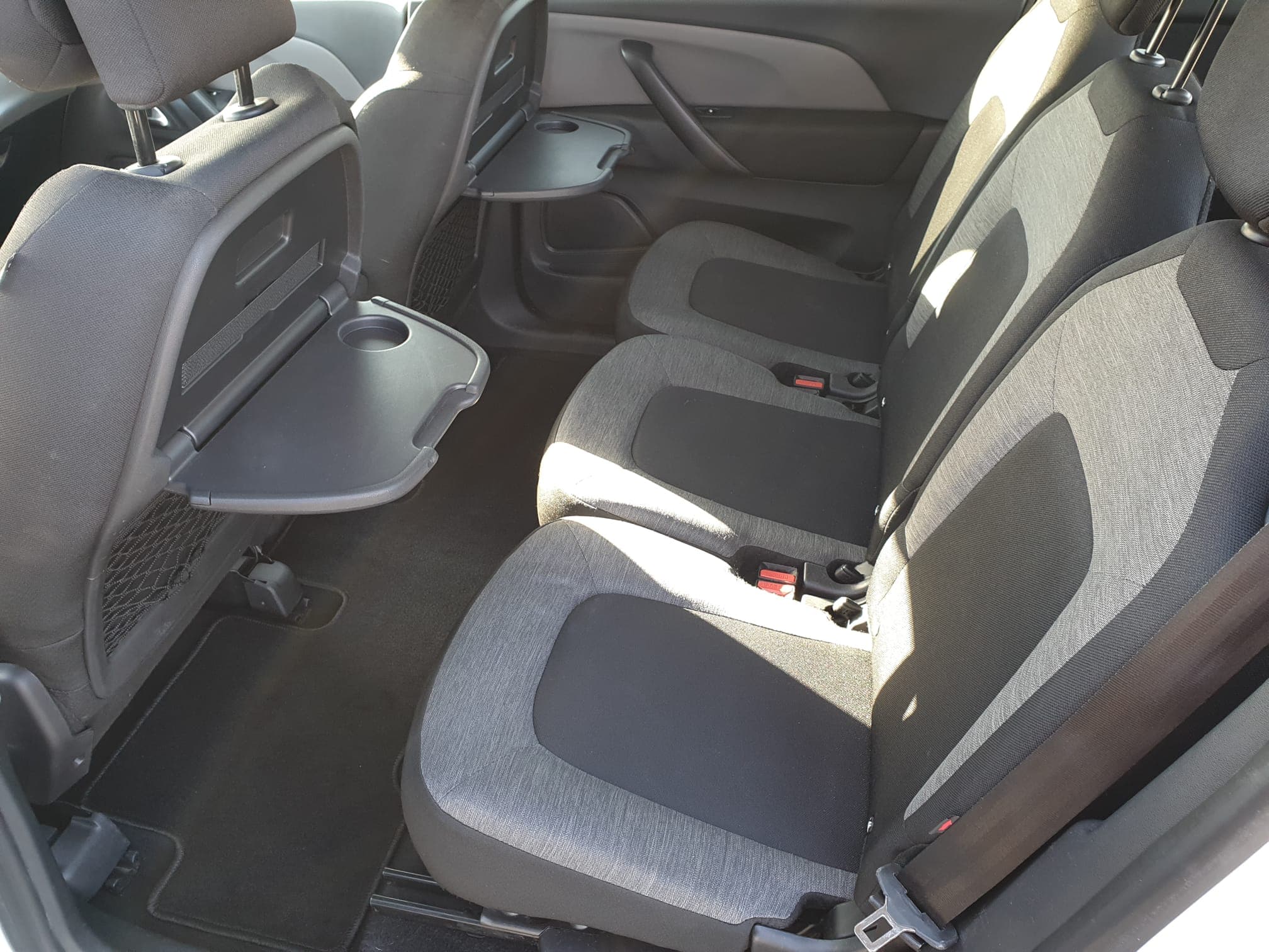Citroën C4 Grand Spacetourer · Ano 2018 — imagen 16