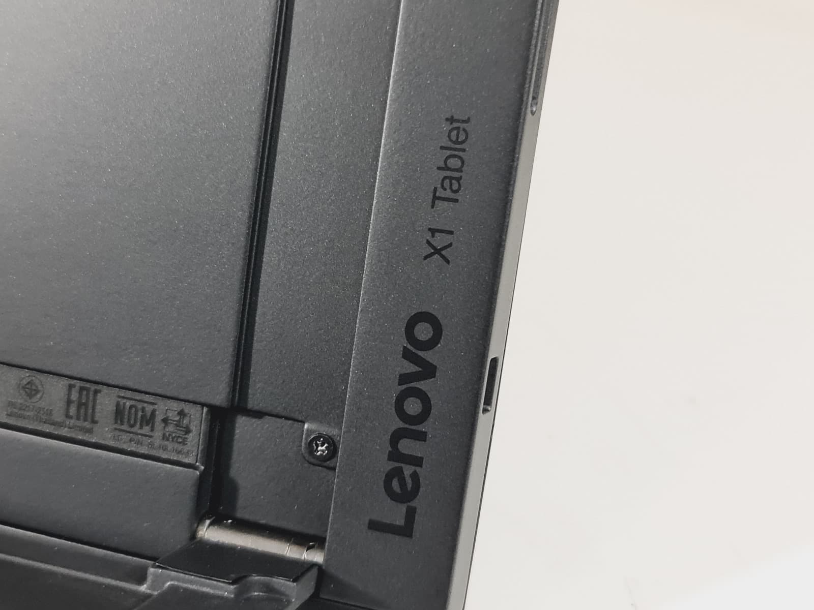 Computador Asus Pro — imagen 15
