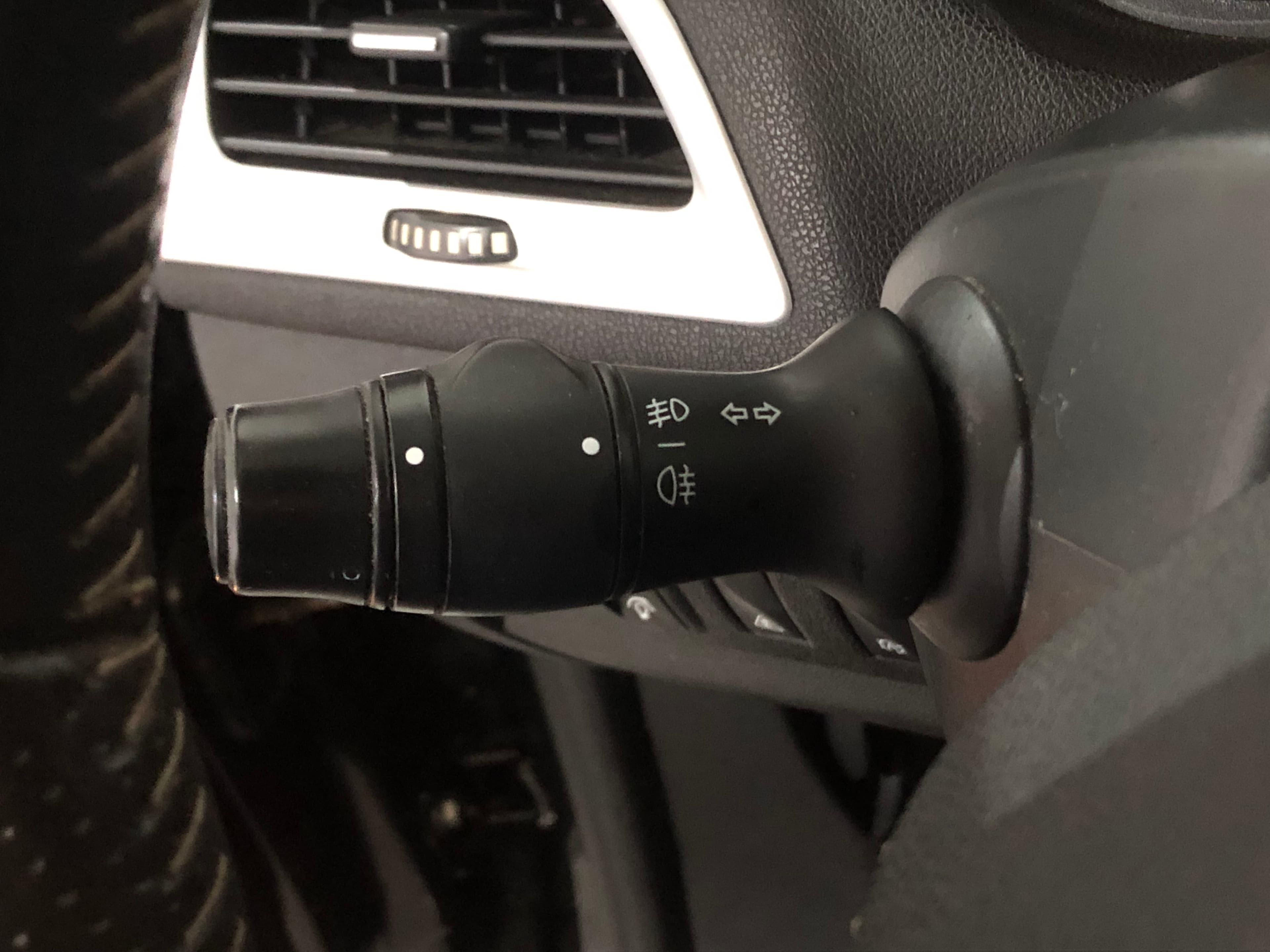 Renault Mégane 1.5DCI · Ano 2012 — imagem 30