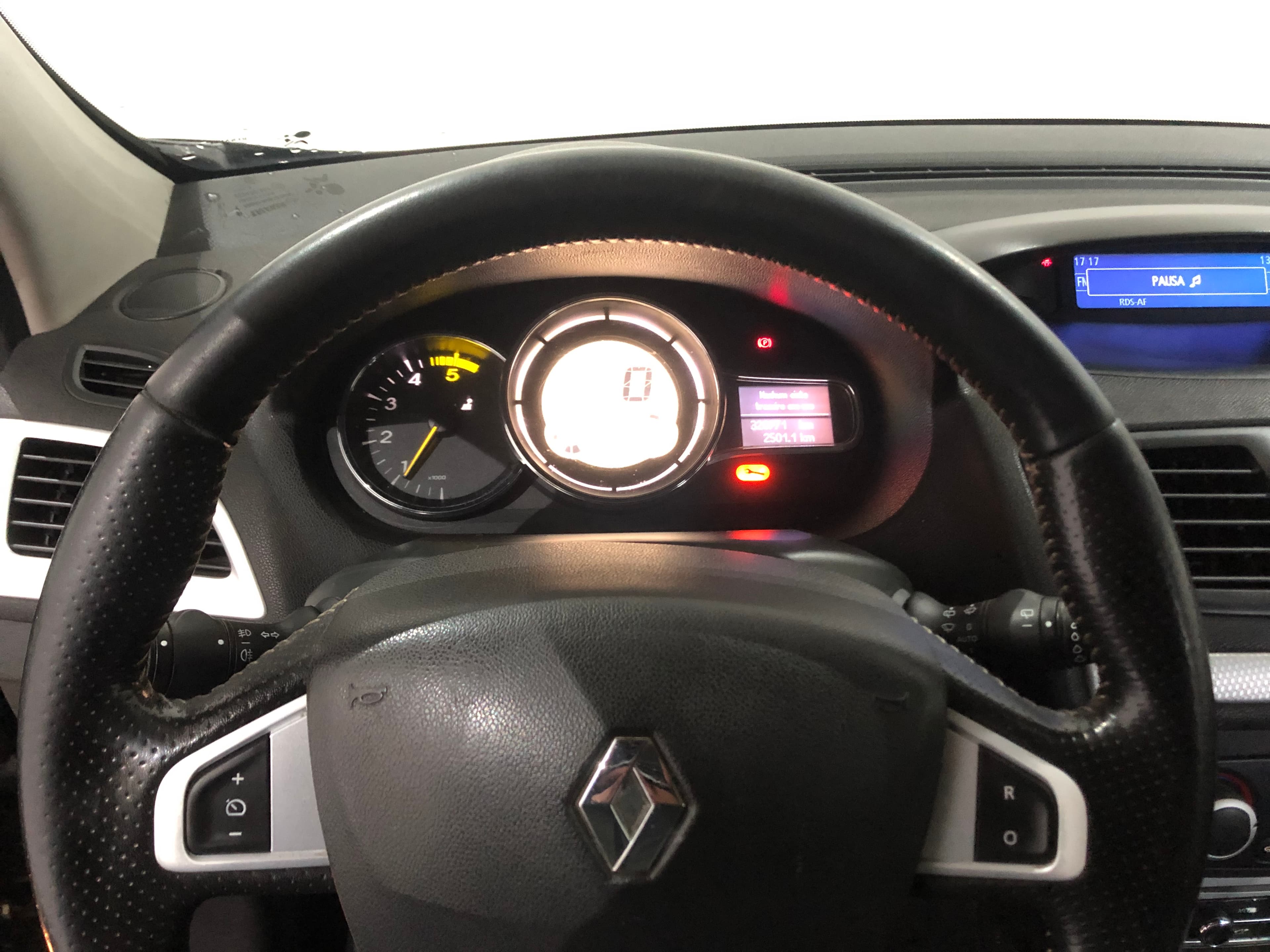 Renault Mégane 1.5DCI · Ano 2012 — imagem 29