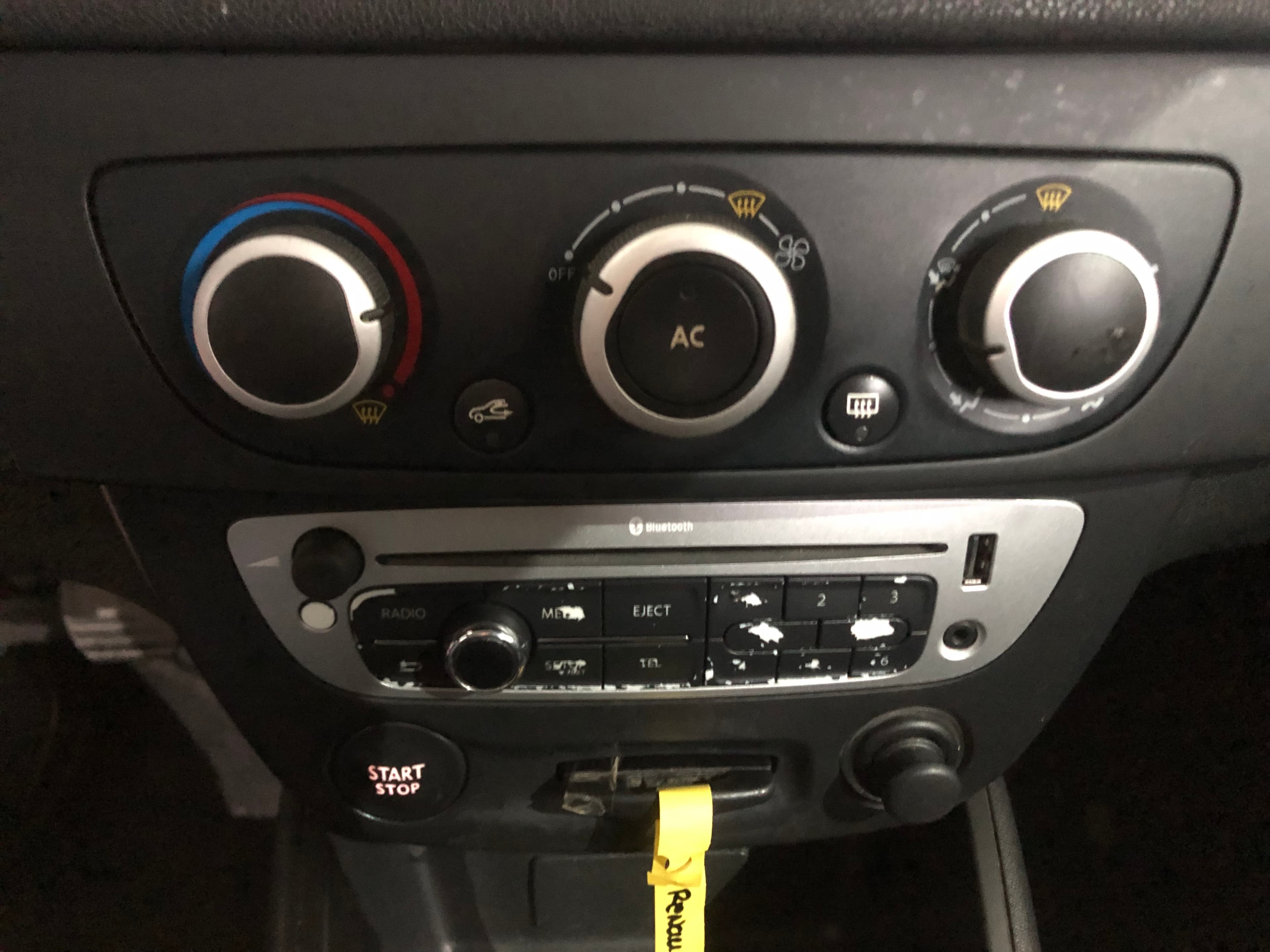 Renault Mégane 1.5DCI · Ano 2012 — imagem 27