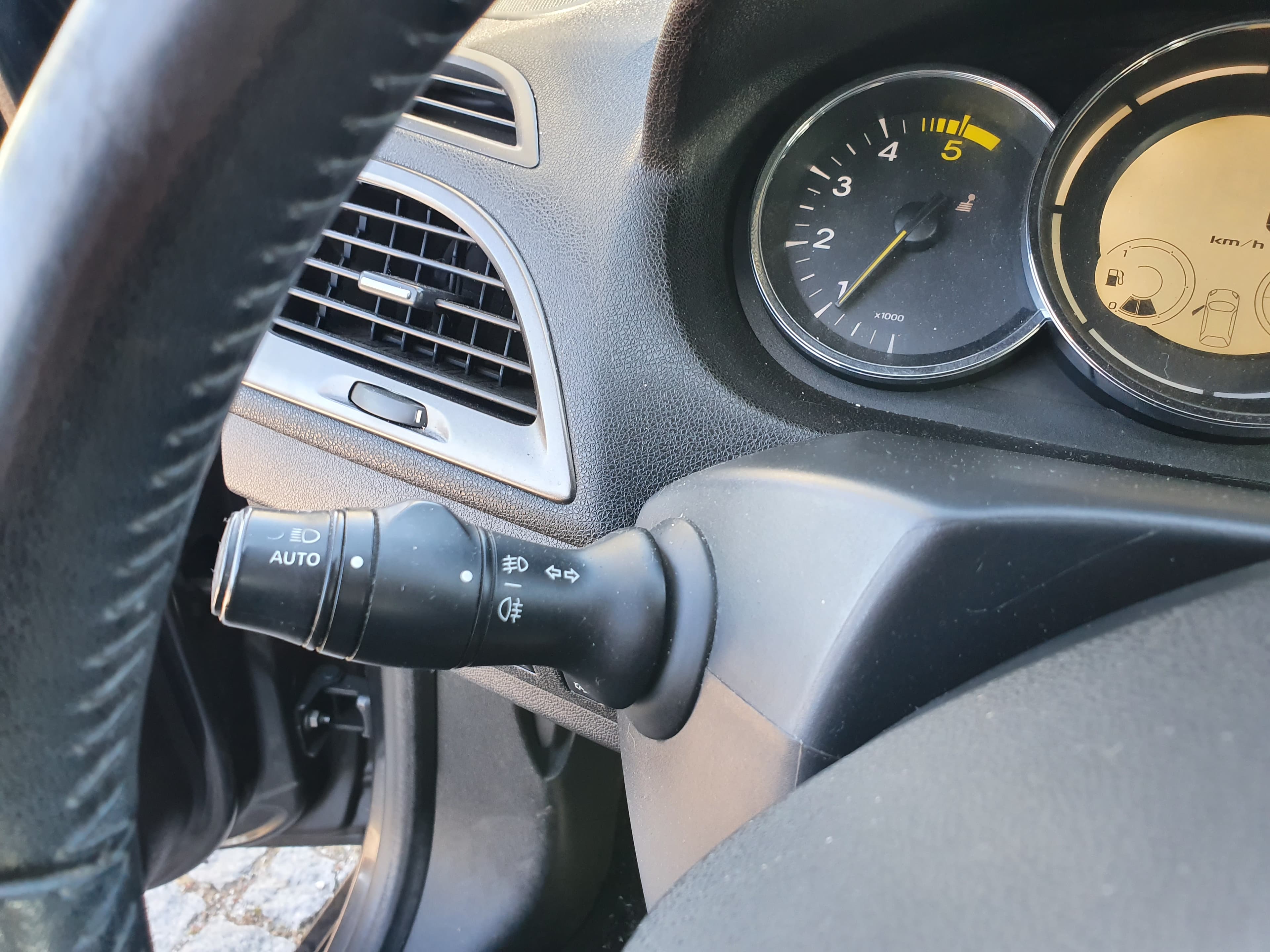 Renault Mégane · Ano 2013 — imagen 37
