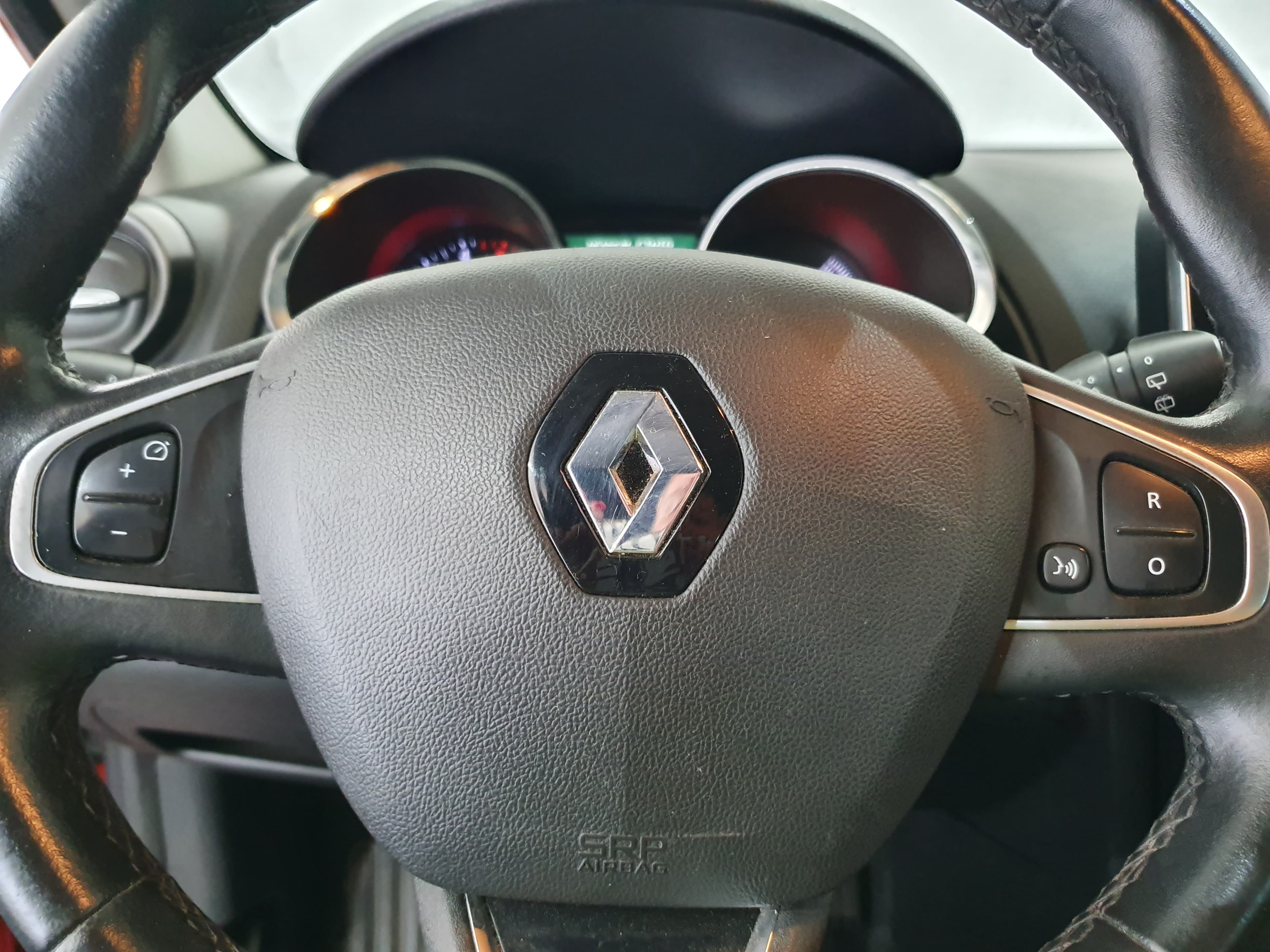 Renault Clio · Ano 2017 — imagem 40