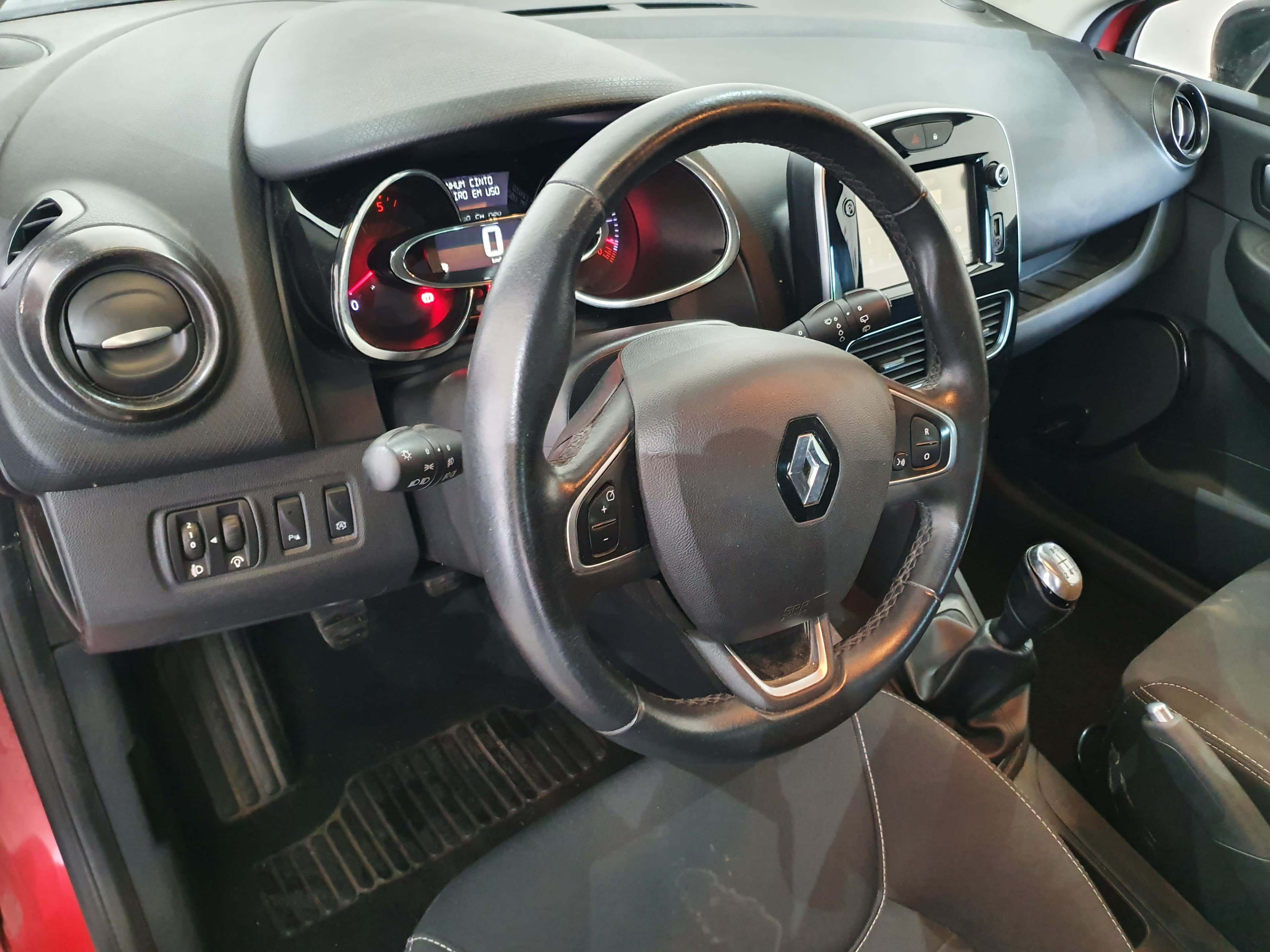 Renault Clio · Ano 2017 — imagem 36