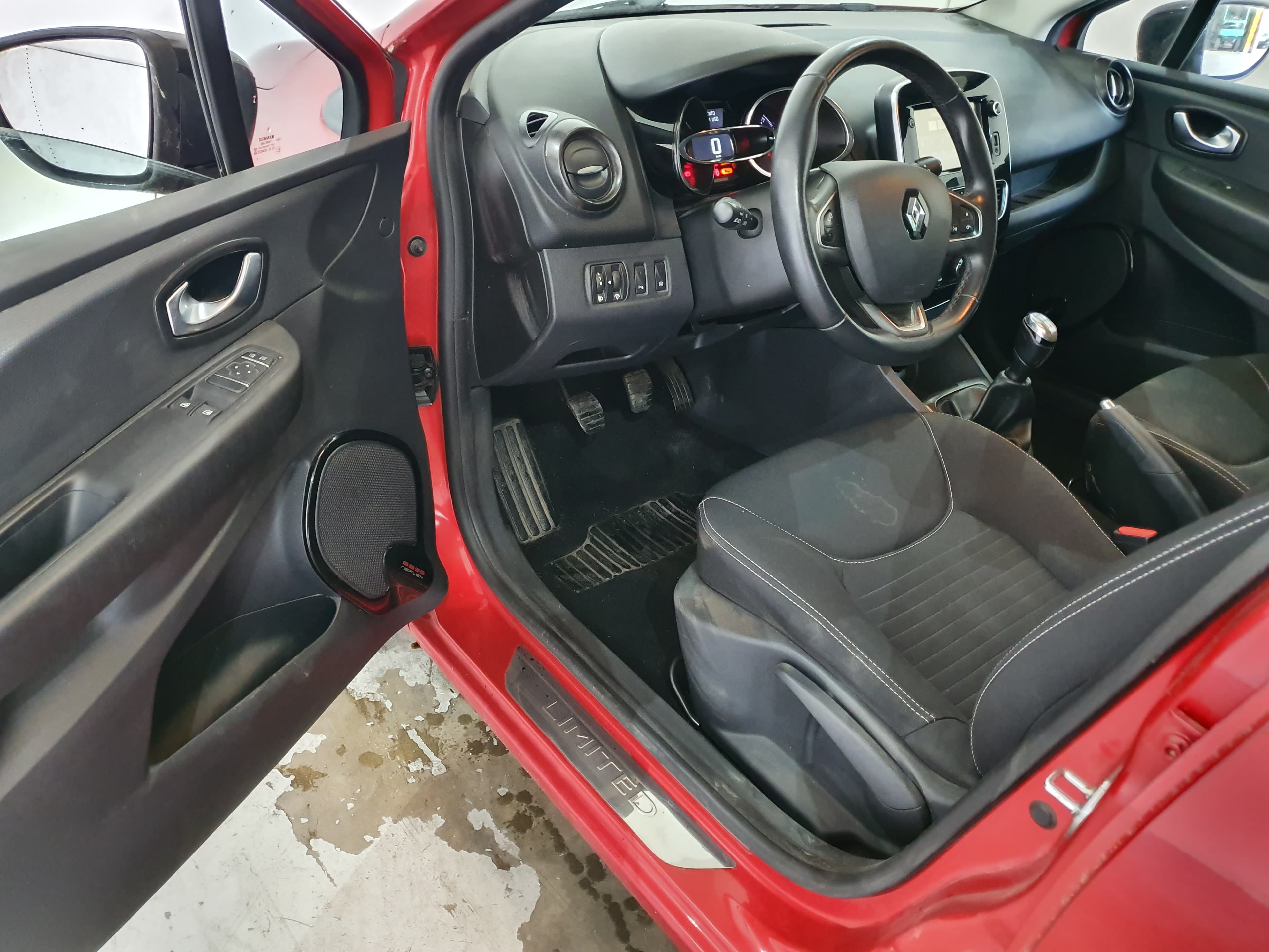 Renault Clio · Ano 2017 — imagem 27