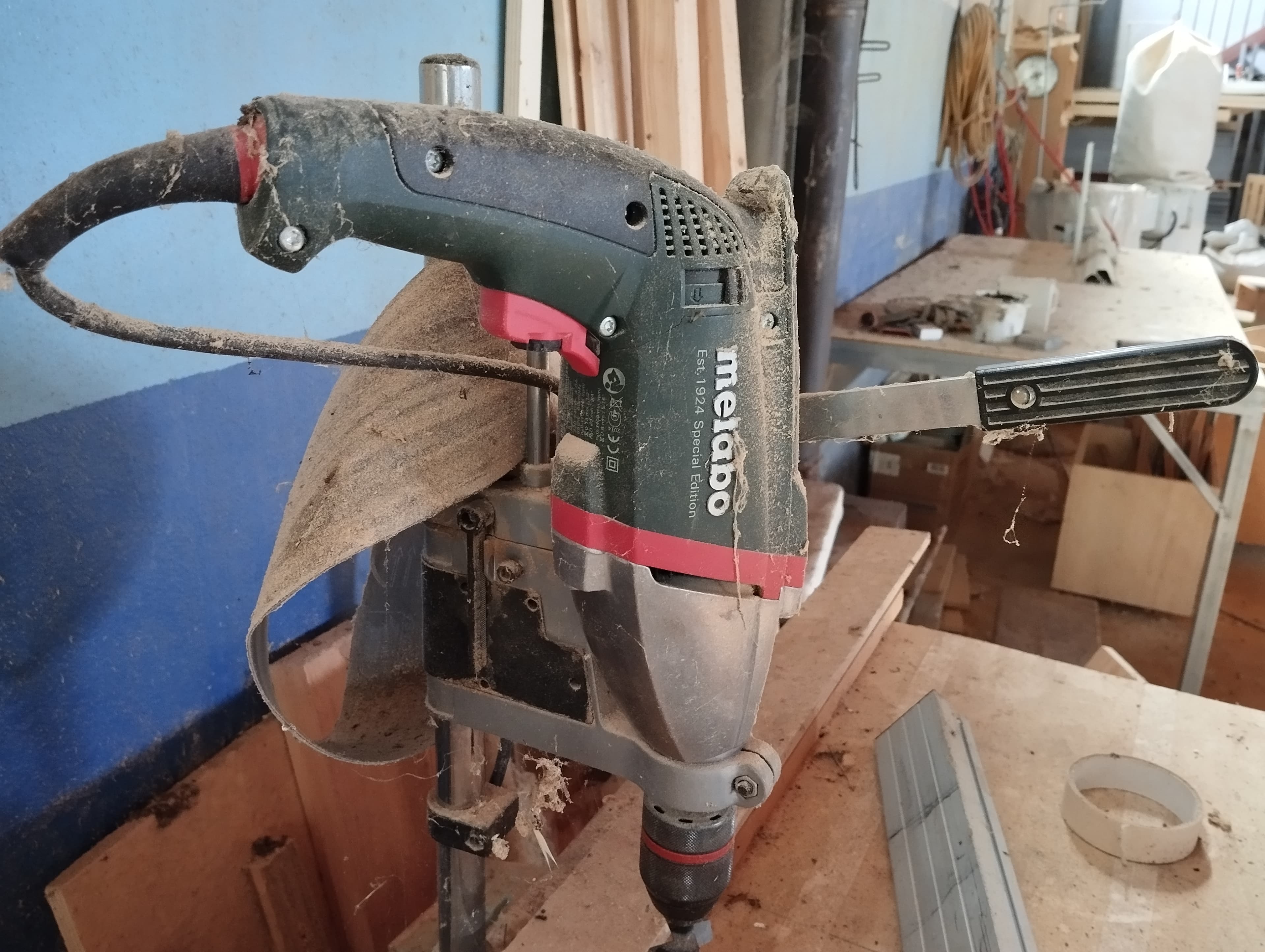 Equipamentos · Matéria-prima · Indústrias Carpintaria e Construção Civil — imagem 36