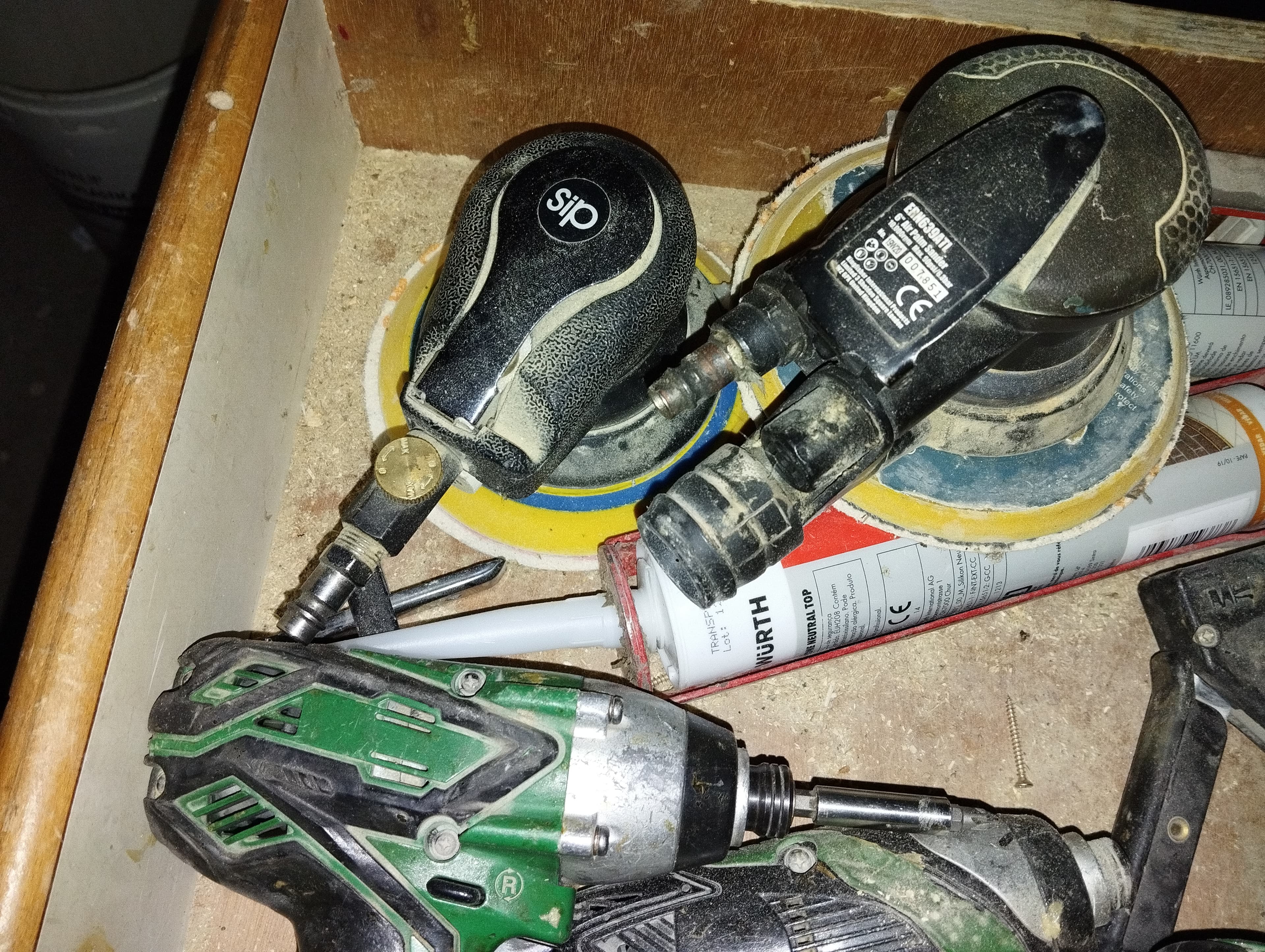 Equipamentos · Matéria-prima · Indústrias Carpintaria e Construção Civil — imagem 61