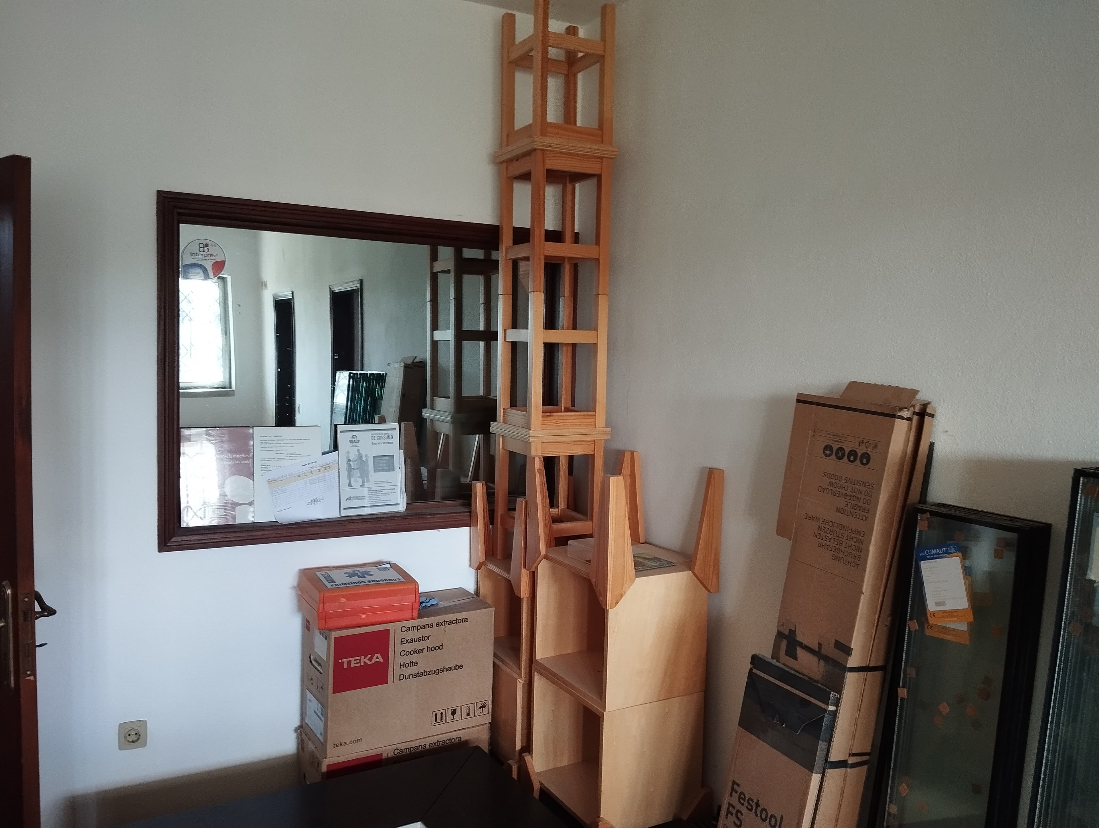 Equipamentos · Matéria-prima · Indústrias Carpintaria e Construção Civil — imagem 47