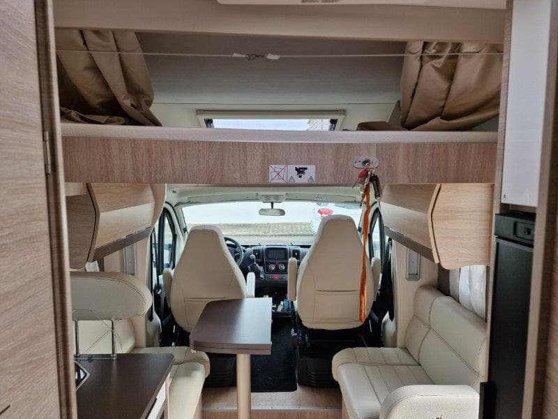 Autocaravana Rapido 686F Ultimate Line — imagem 9