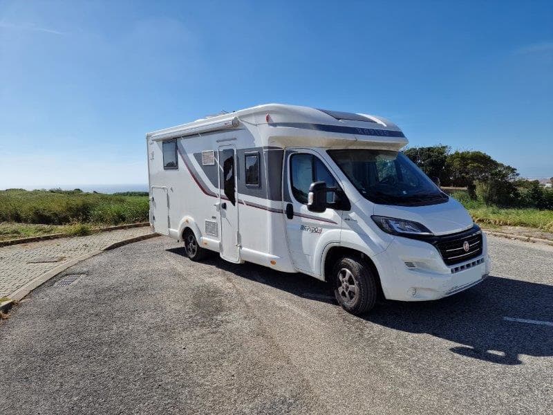 Autocaravana Rapido 686F Ultimate Line — imagem 2