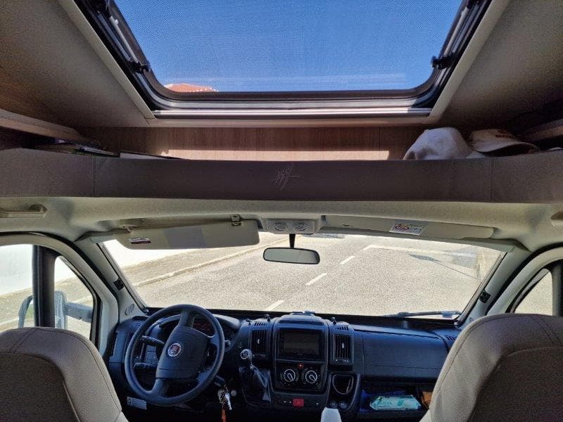 Autocaravana Rapido 686F Ultimate Line — imagem 10