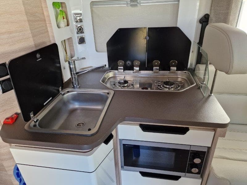 Autocaravana Rapido 686F Ultimate Line — imagem 14